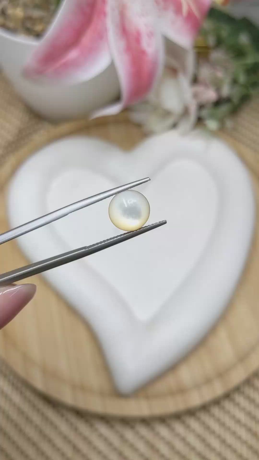 4.15 Ct. Cream Edison Pearl from China Size Video