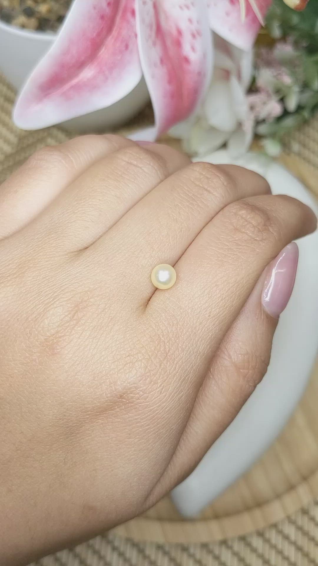 1.22 Ct. Cream Edison Pearl from China Size Video