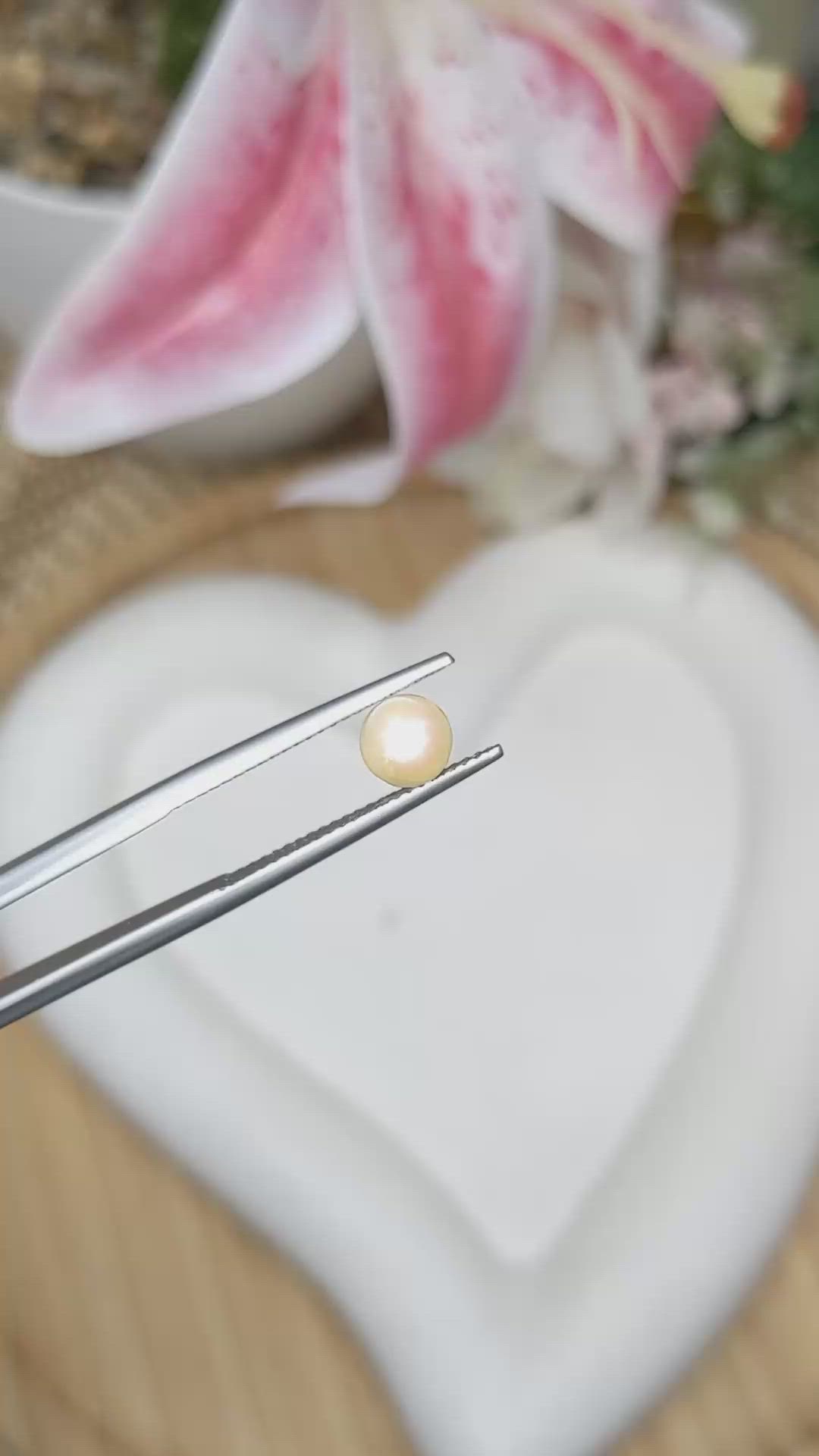 1.34 Ct. Cream Edison Pearl from China Size Video