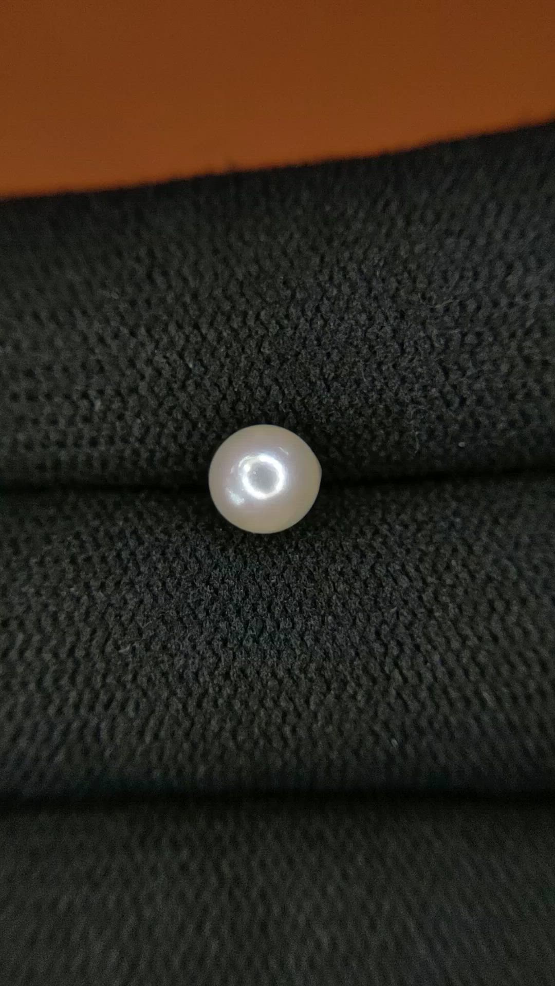 1.24 Ct. Cream with Silver Overtone Akoya Pearl from China Size Video