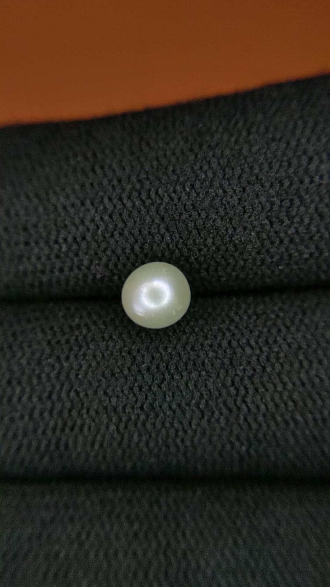 1.32 Ct. Cream with Silver Overtone Akoya Pearl from China Size Video