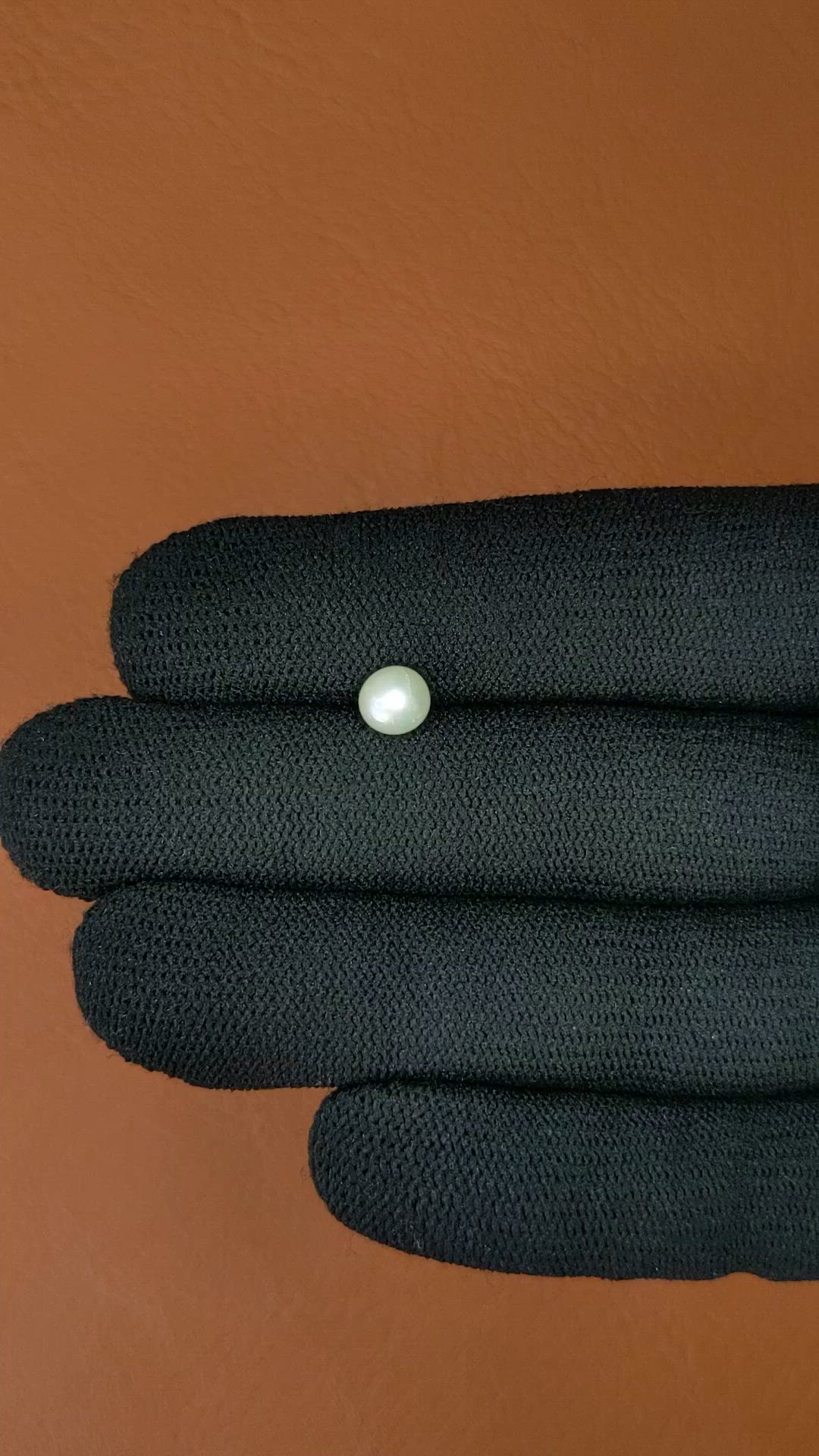 1.32 Ct. Cream with Silver Overtone Akoya Pearl from China Size Video
