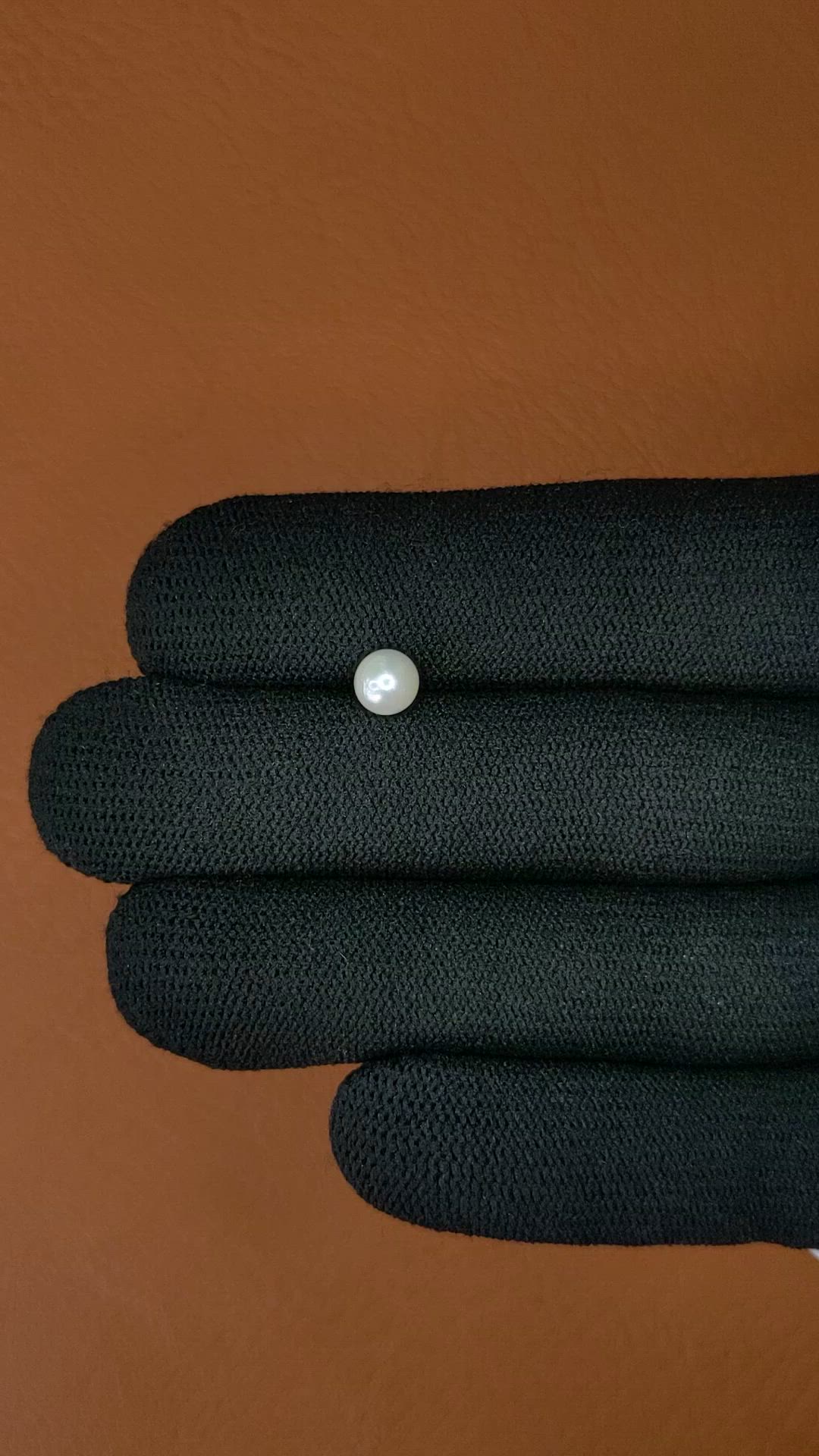 1.24 Ct. Cream with Silver Overtone Akoya Pearl from China Size Video