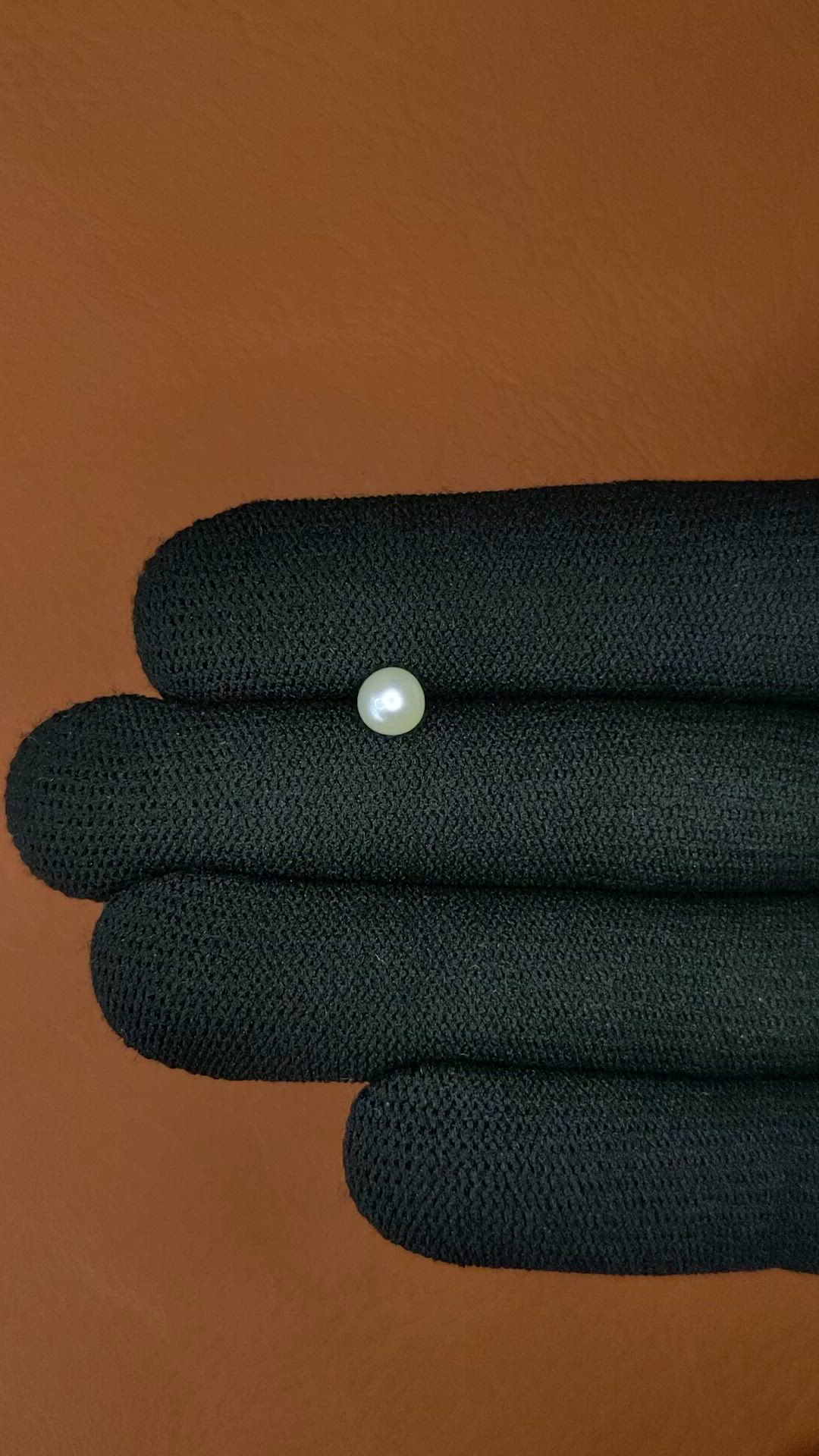 1.20 Ct. Cream with Silver Overtone Akoya Pearl from China Size Video