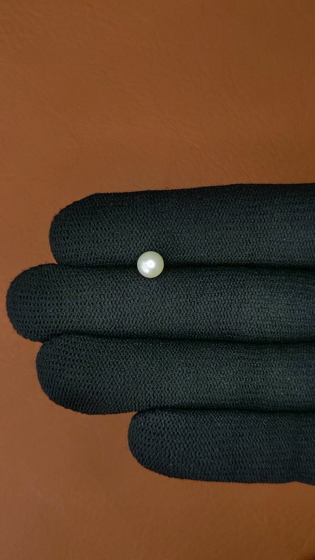 1.34 Ct. Cream with Silver Overtone Akoya Pearl from China Size Video