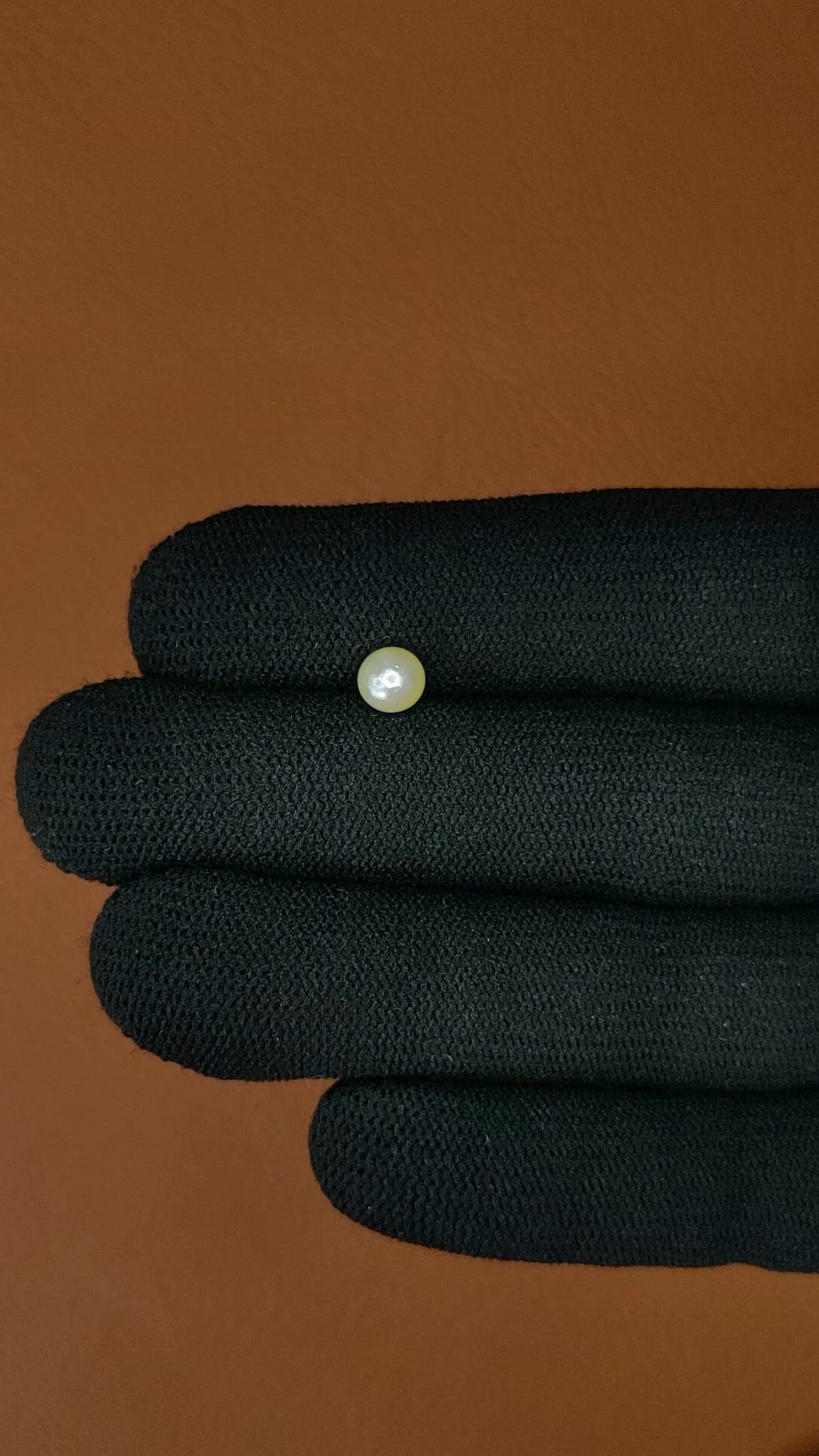 1.18 Ct. Cream with Silver Overtone Akoya Pearl from China Size Video