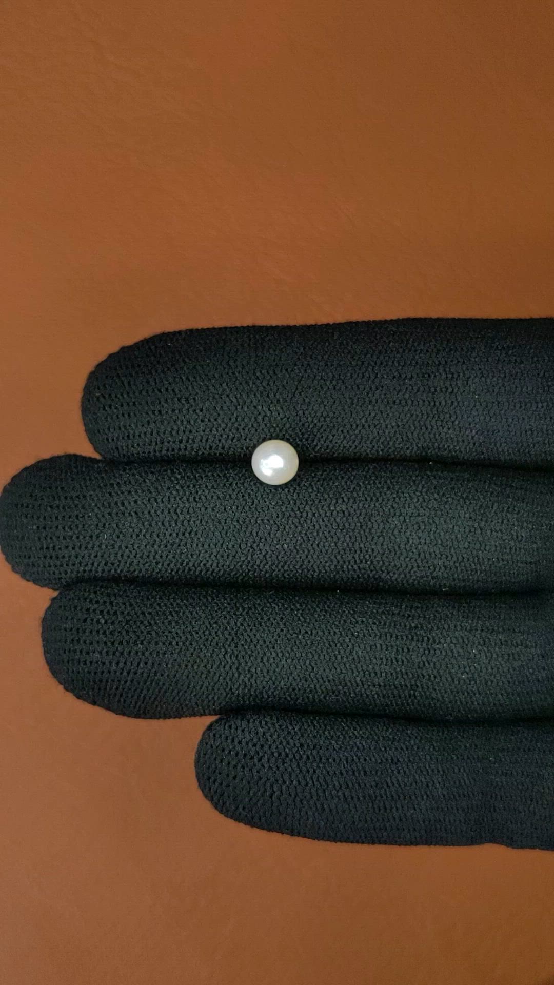 1.31 Ct. Cream with Silver Overtone Akoya Pearl from China Size Video