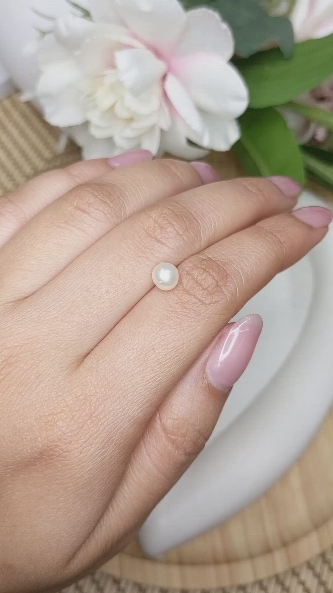 1.39 Ct. Cream with Silver Overtone Akoya Pearl from China Size Video