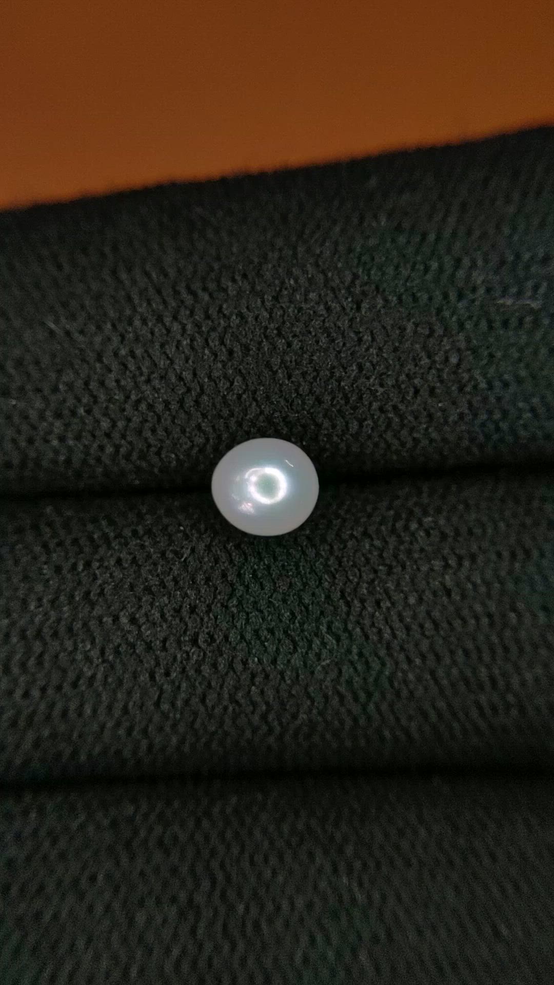 1.06 Ct. Cream with Silver Overtone Akoya Pearl from China Size Video