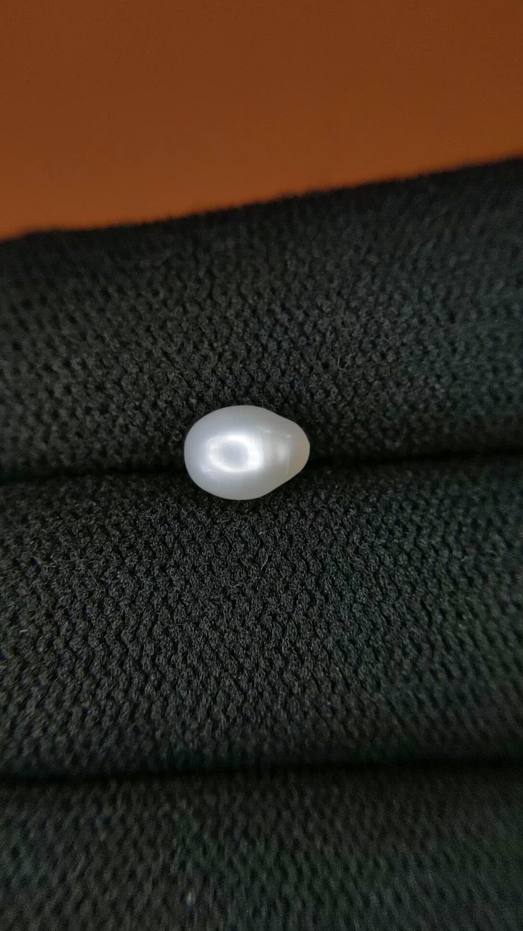 1.11 Ct. Cream with Silver Overtone Akoya Pearl from China Size Video