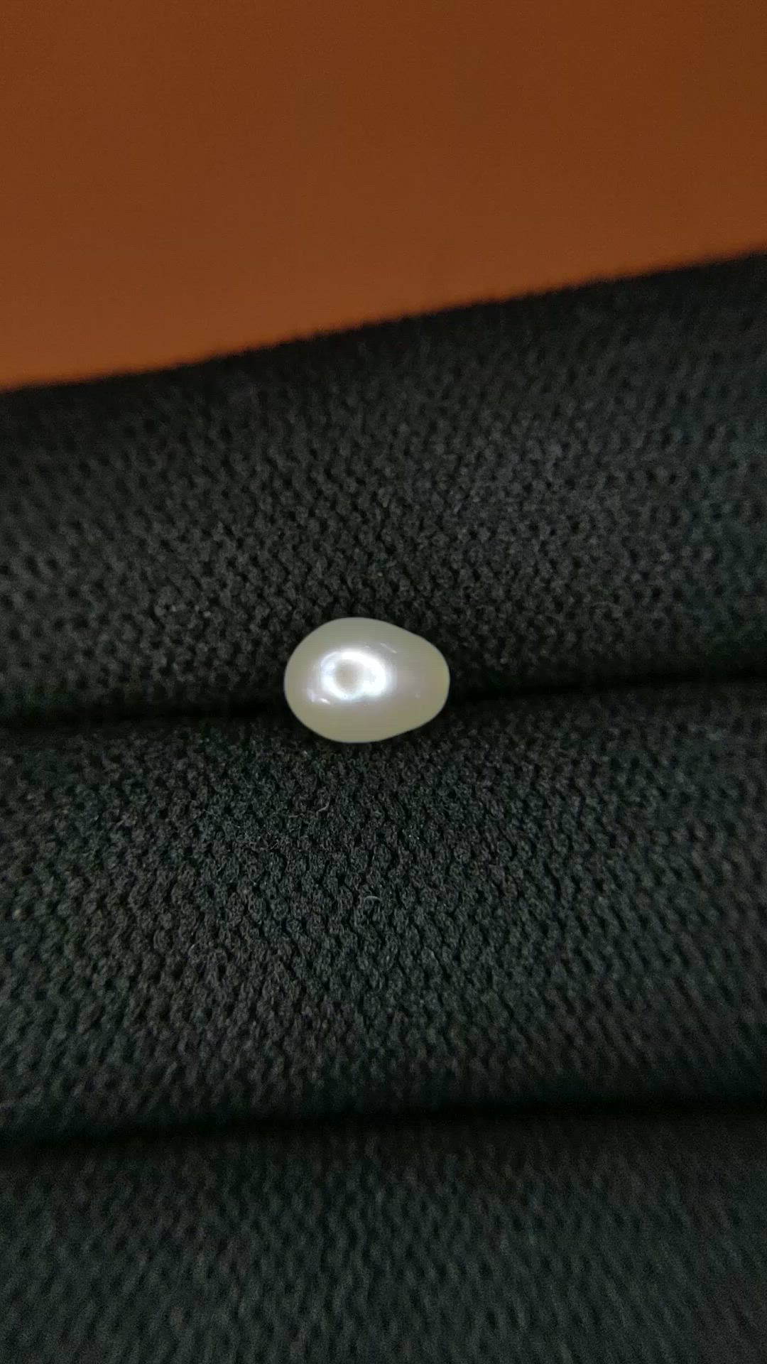 1.09 Ct. Cream with Silver Overtone Akoya Pearl from China Size Video