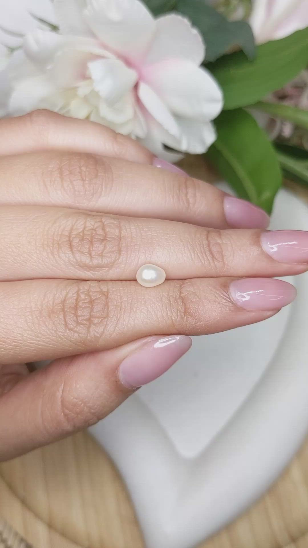 1.09 Ct. Cream with Silver Overtone Akoya Pearl from China Size Video