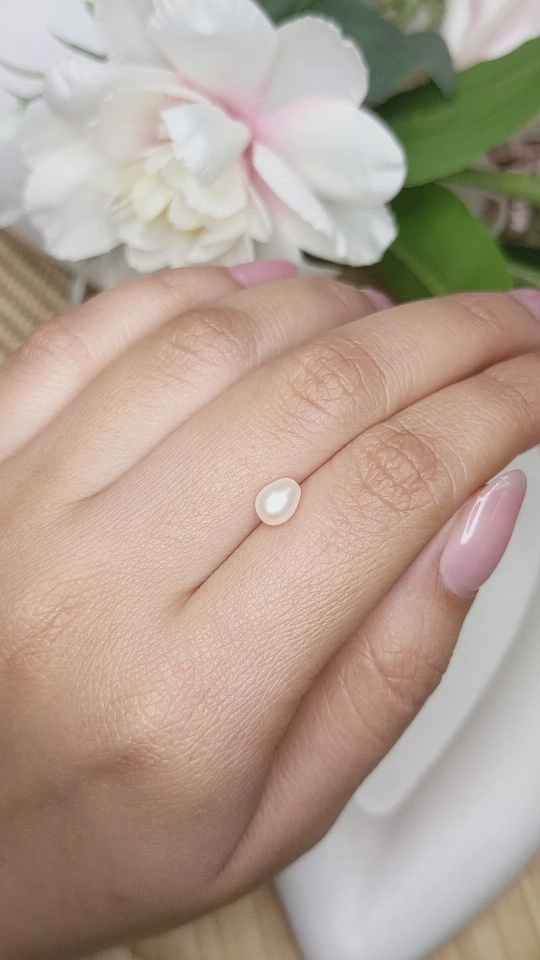 1.09 Ct. Cream with Silver Overtone Akoya Pearl from China Size Video