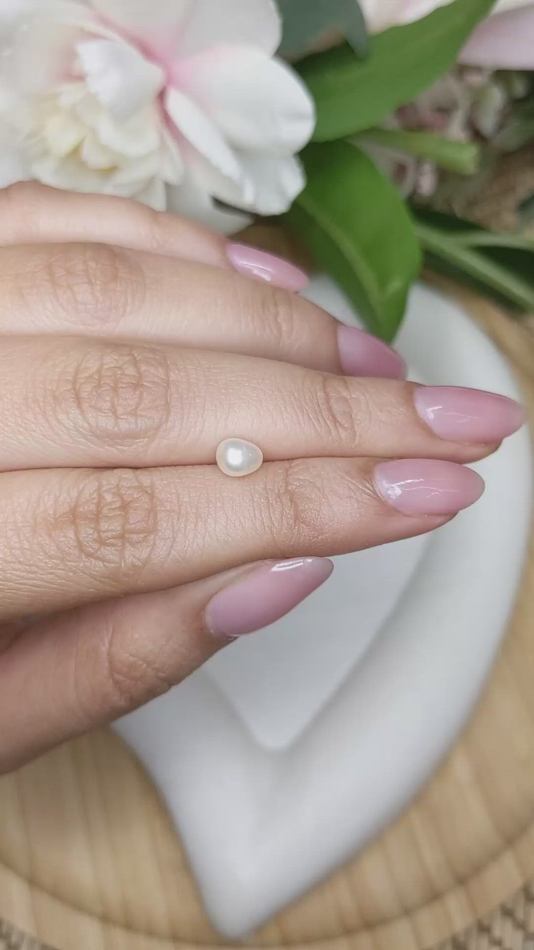 0.90 Ct. Cream with Silver Overtone Akoya Pearl from China Size Video