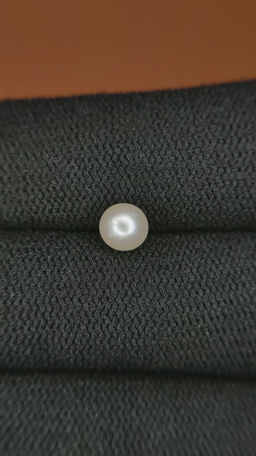 1.13 Ct. Cream with Silver Overtone Akoya Pearl from China Size Video
