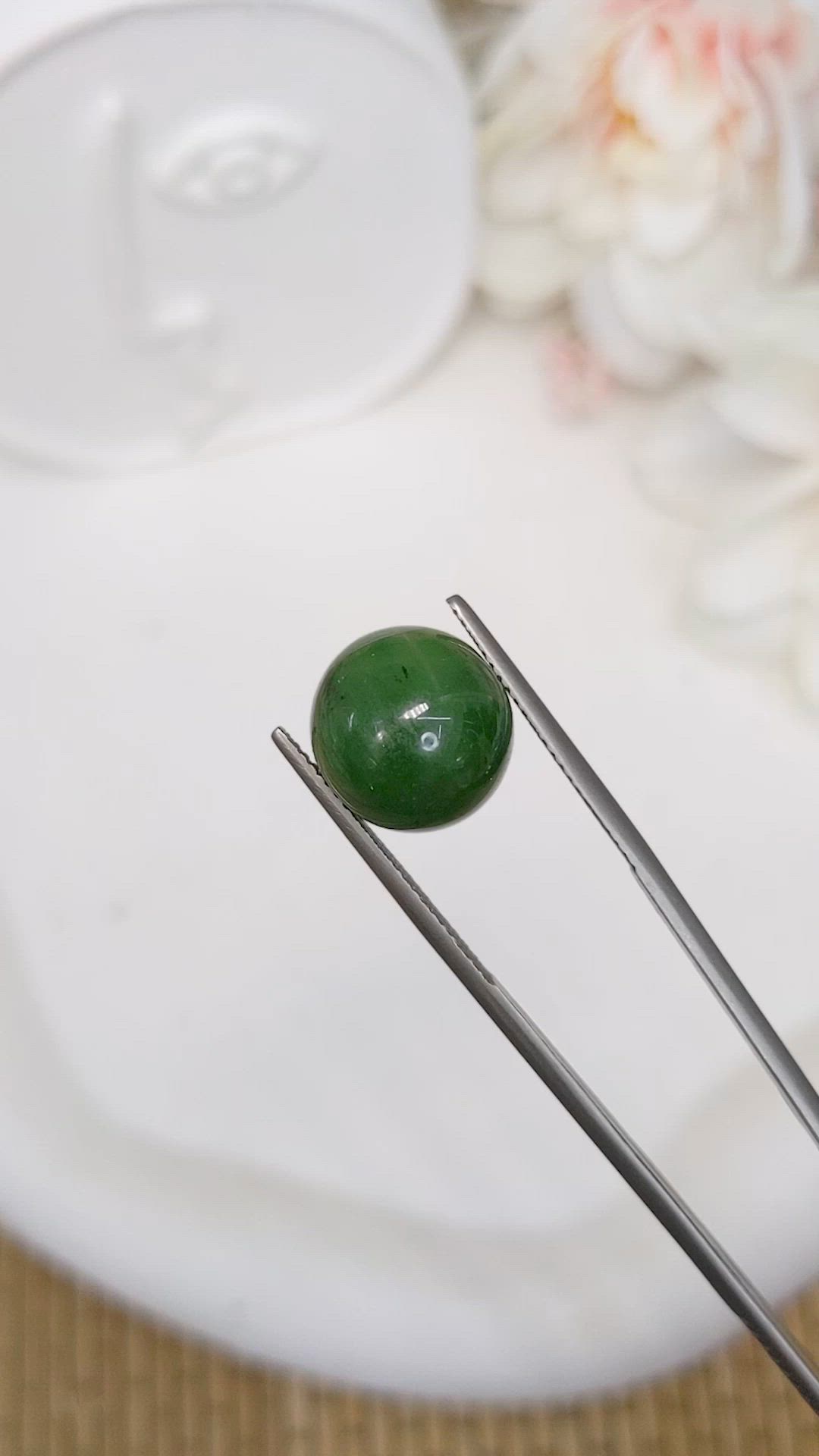 14.90 Ct. Green Jade from Burma (Myanmar) Size Video