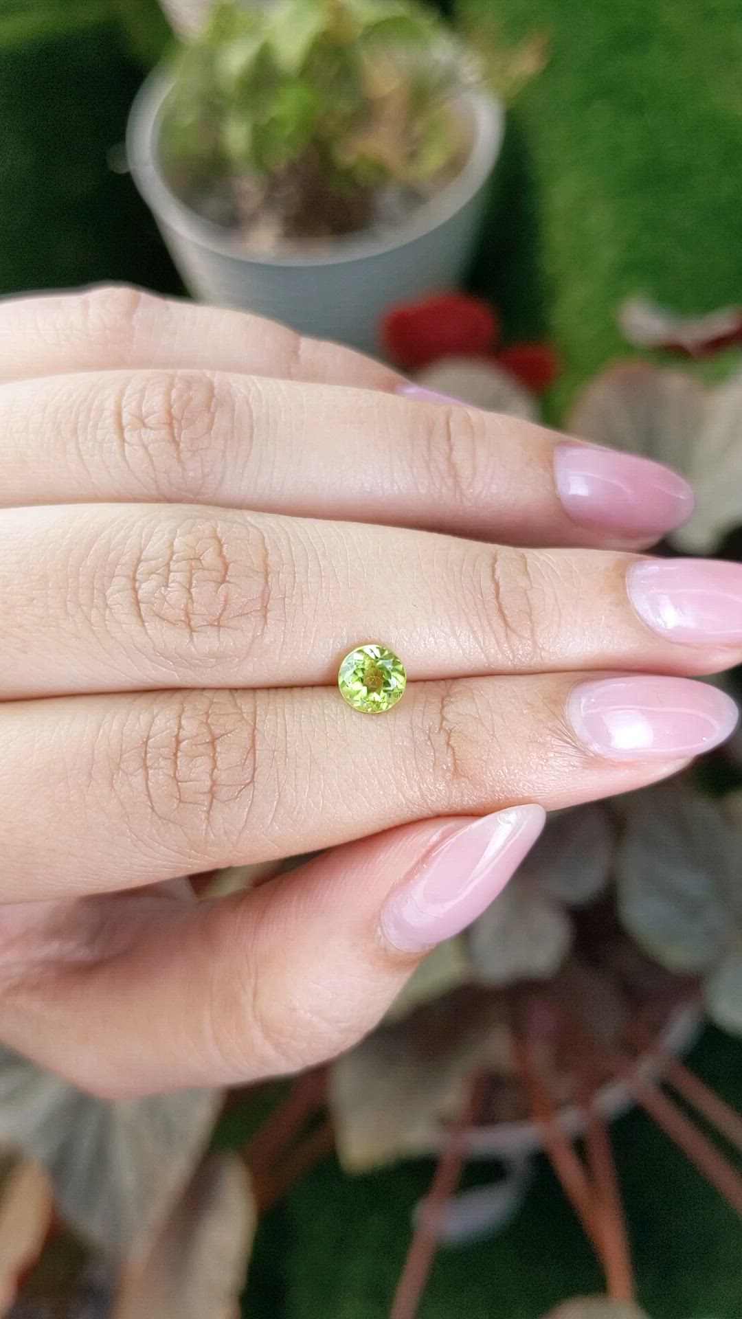 0.90 Ct. Yellowish Green Peridot from Ceylon (Sri Lanka) Size Video