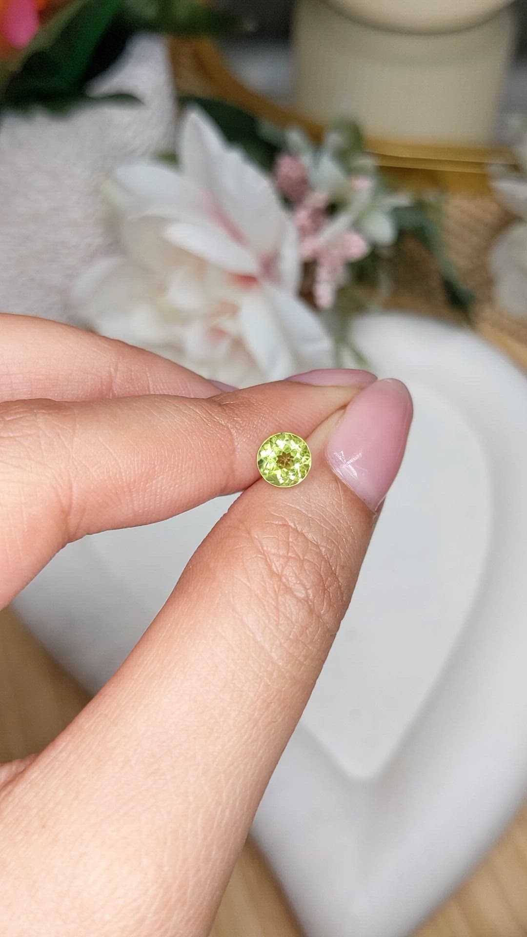 0.90 Ct. Yellowish Green Peridot from Ceylon (Sri Lanka) Size Video