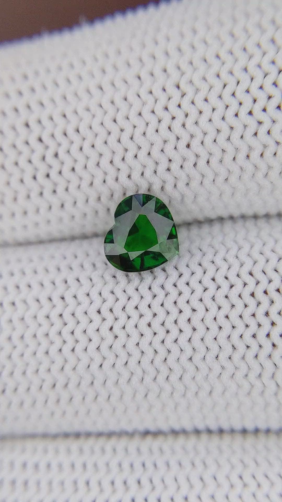 1.05 Ct. Tsavorite Garnet from Tanzania Size Video