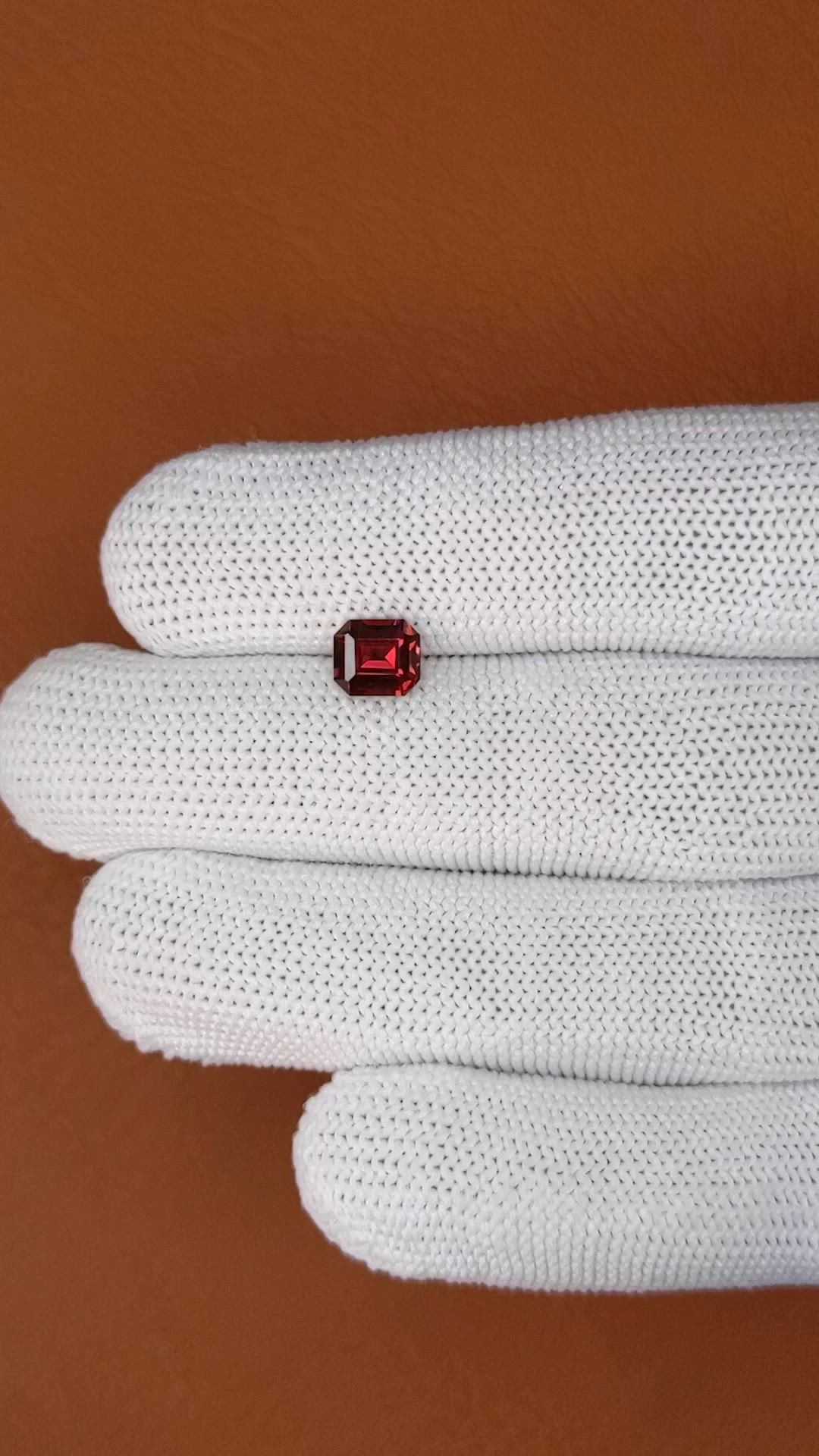 1.24 Ct. Purplish Red Rhodolite Garnet from Ceylon (Sri Lanka) Size Video