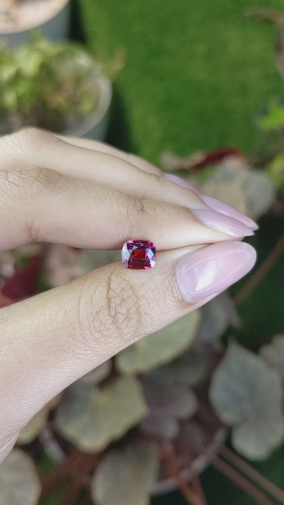 1.40 Ct. Purplish Pink Rhodolite Garnet from Ceylon (Sri Lanka) Size Video
