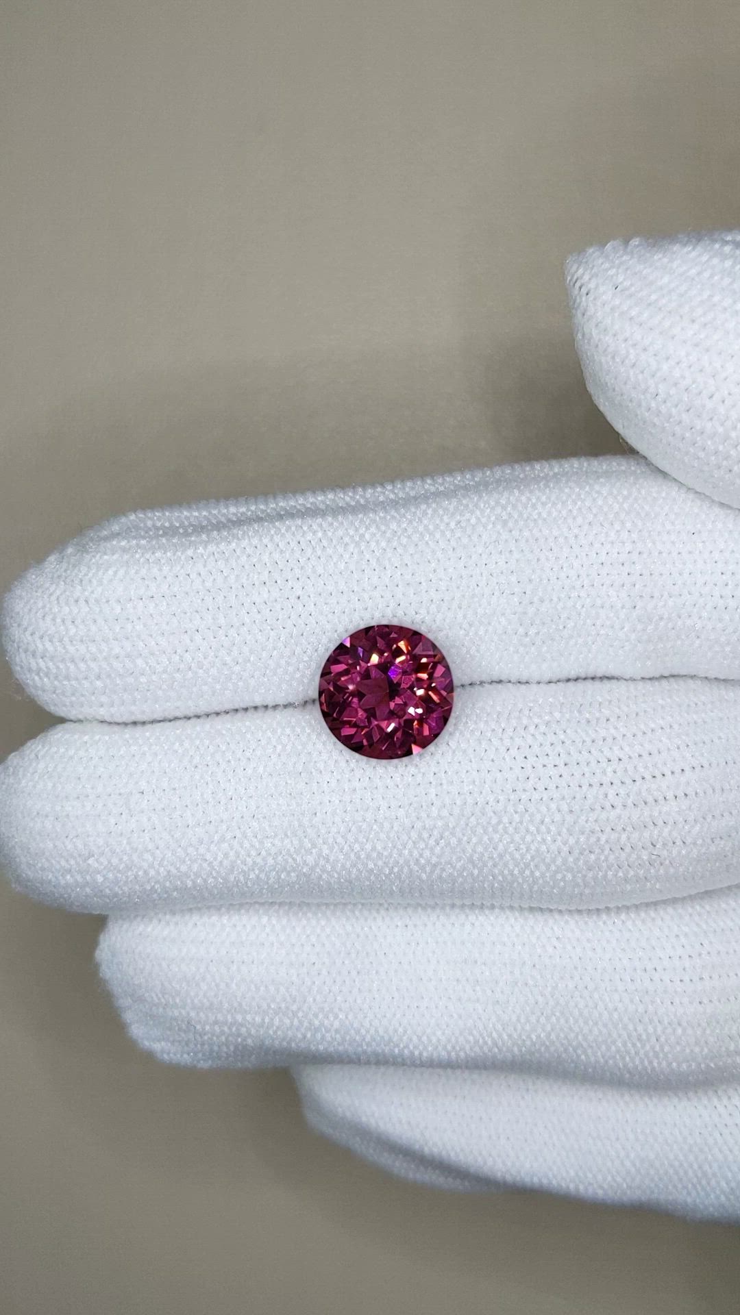 5.00 Ct. Purplish Pink Rhodolite Garnet from Tanzania Size Video