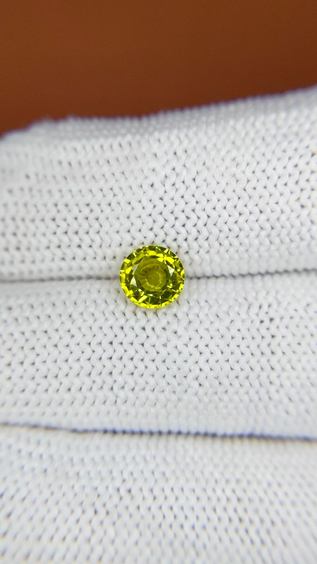 0.96 Ct. Greenish Yellow Chrysoberyl from Ceylon (Sri Lanka) Size Video