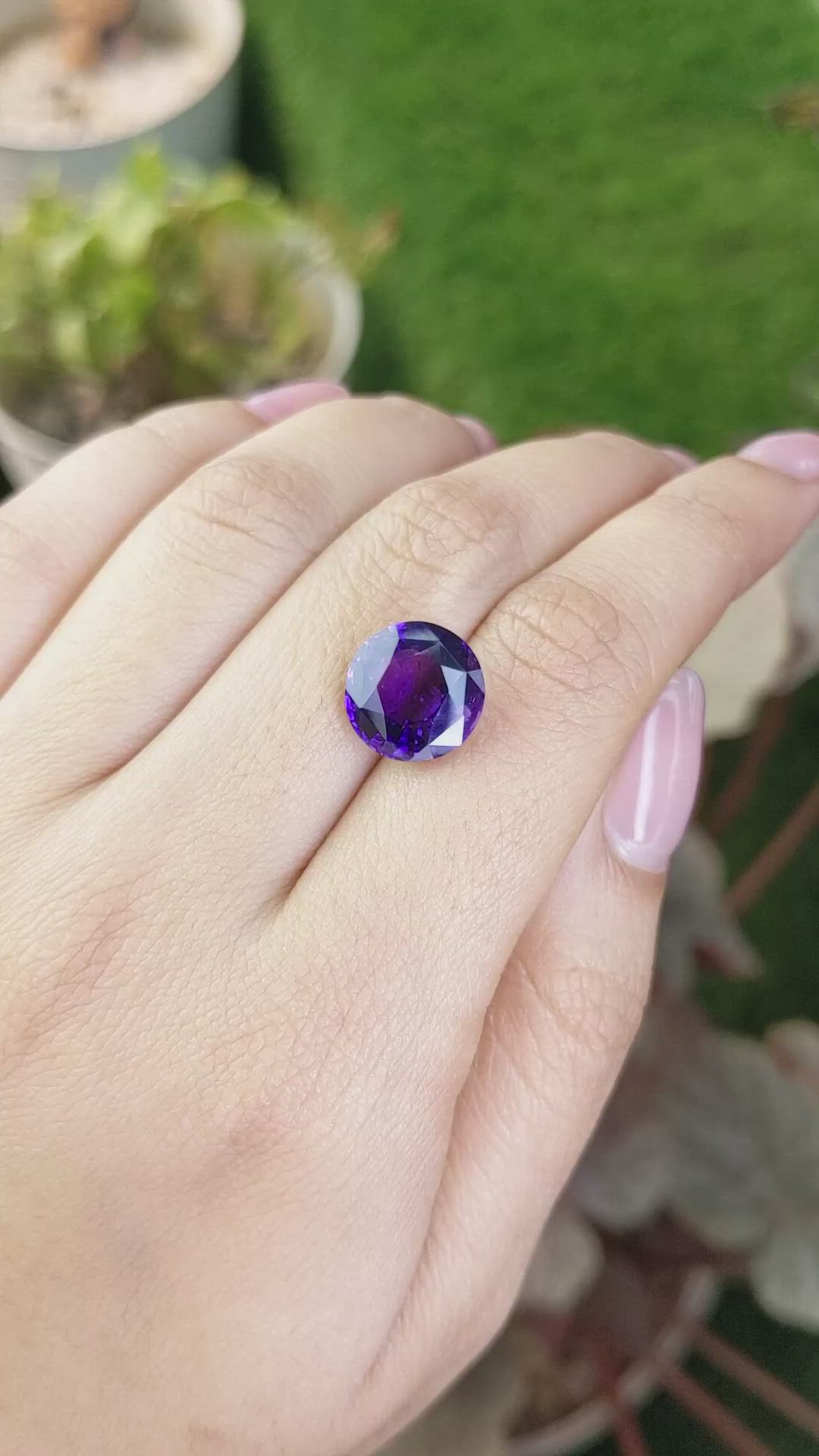 5.29 Ct. Purple Amethyst from Ceylon (Sri Lanka) Size Video