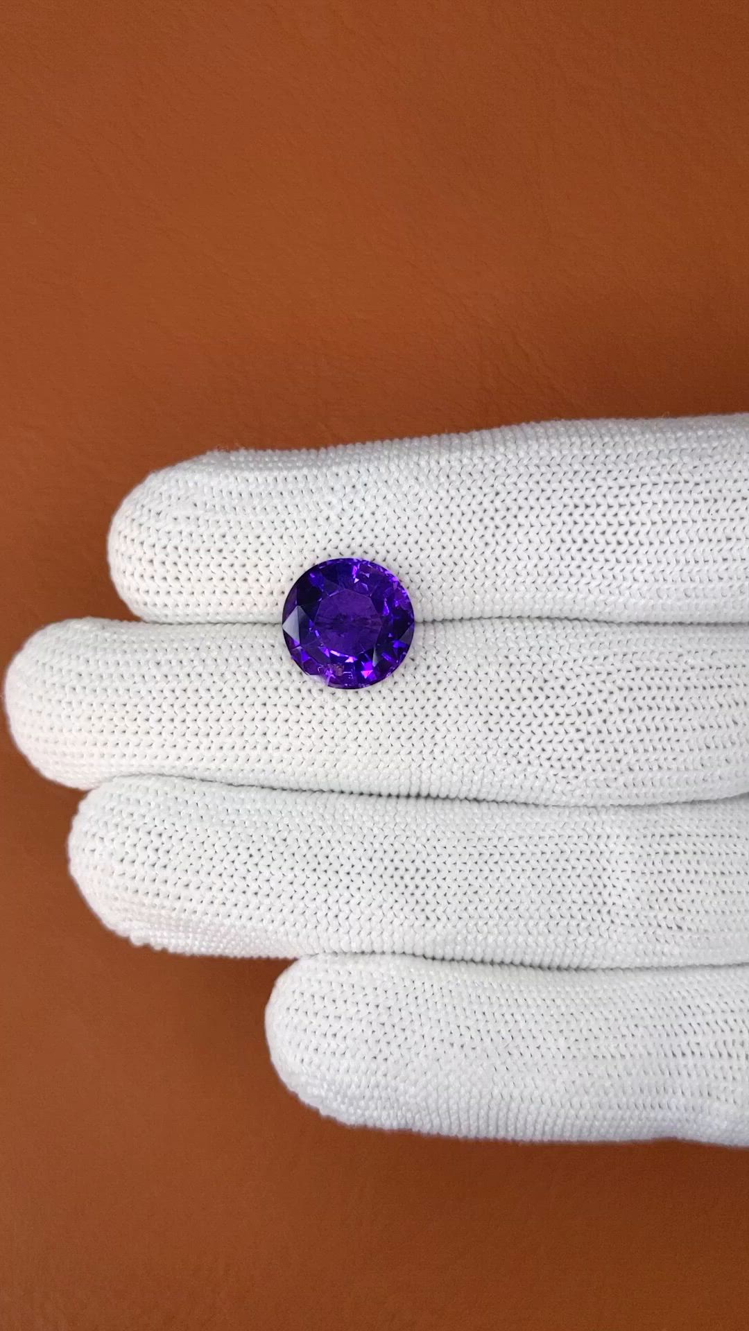 5.29 Ct. Purple Amethyst from Ceylon (Sri Lanka) Size Video