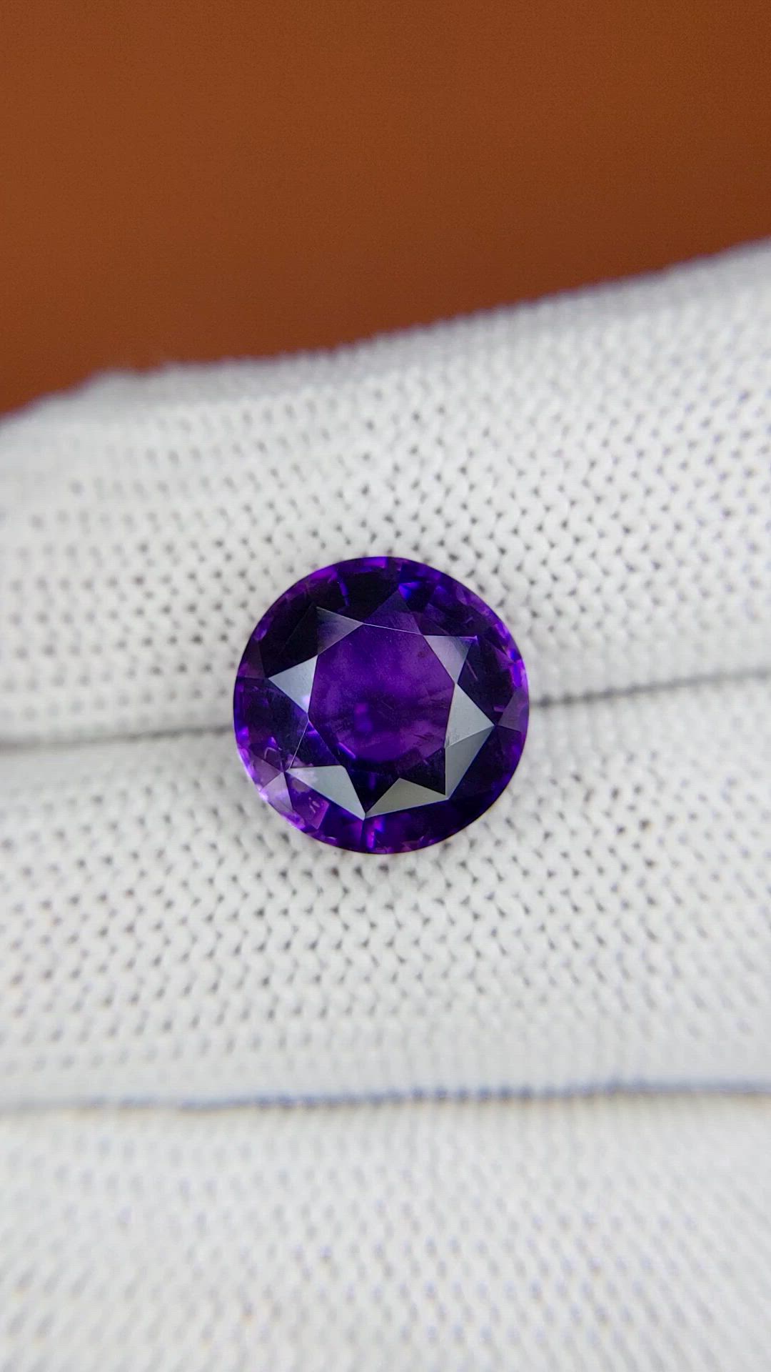 5.29 Ct. Purple Amethyst from Ceylon (Sri Lanka) Size Video