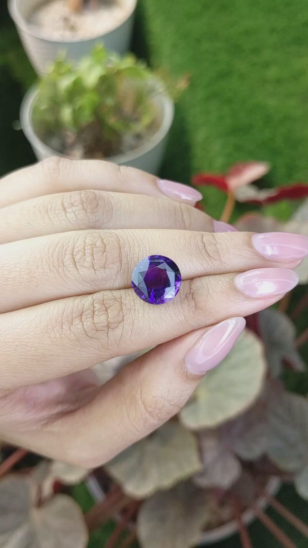 5.29 Ct. Purple Amethyst from Ceylon (Sri Lanka) Size Video