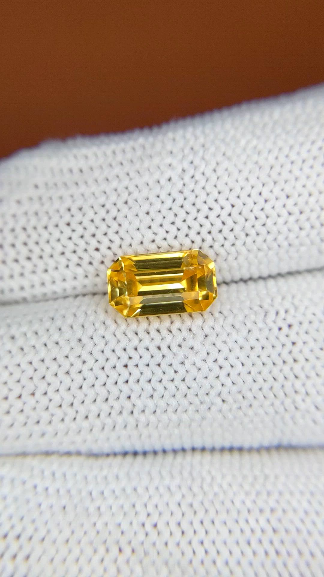 3.22 Ct. Yellow Zircon from Ceylon (Sri Lanka) Size Video