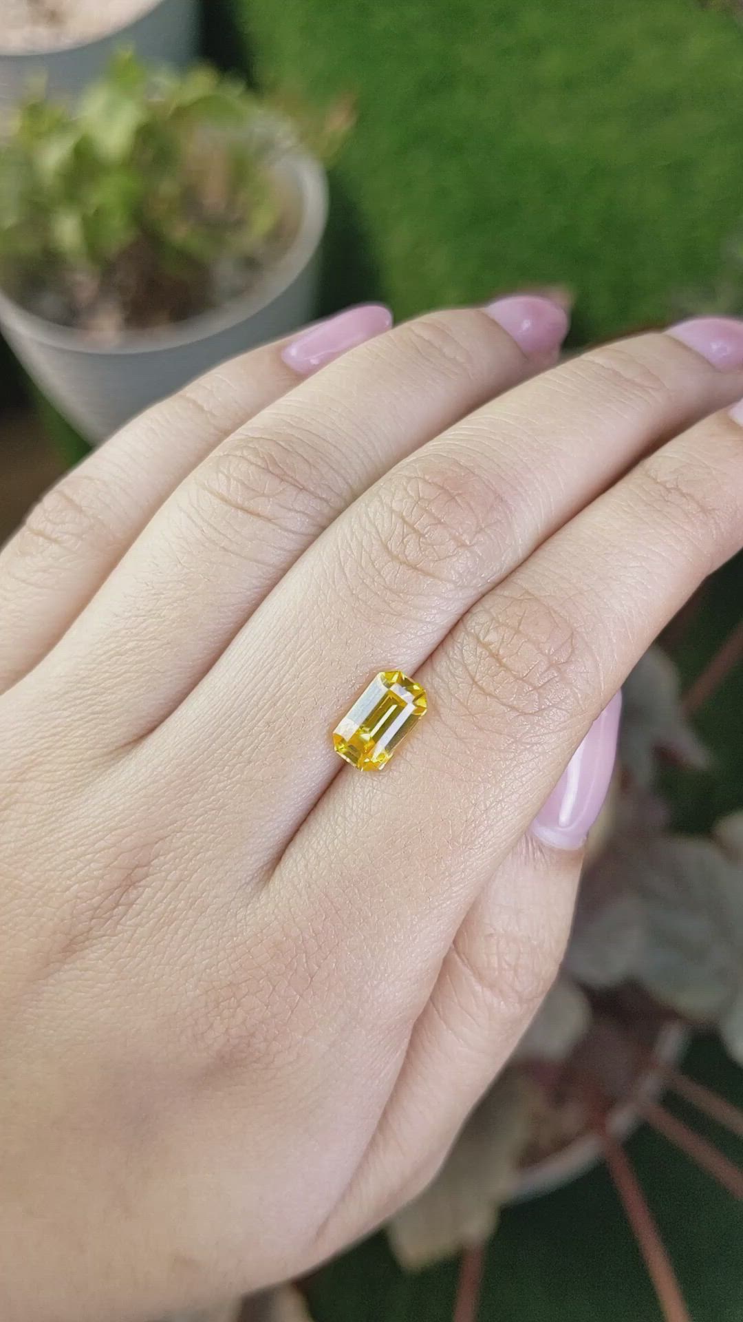 3.22 Ct. Yellow Zircon from Ceylon (Sri Lanka) Size Video