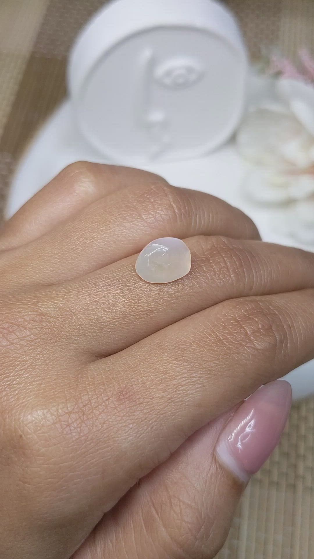 4.29 Ct. White Cabochon Moonstone from Ceylon (Sri Lanka) Size Video