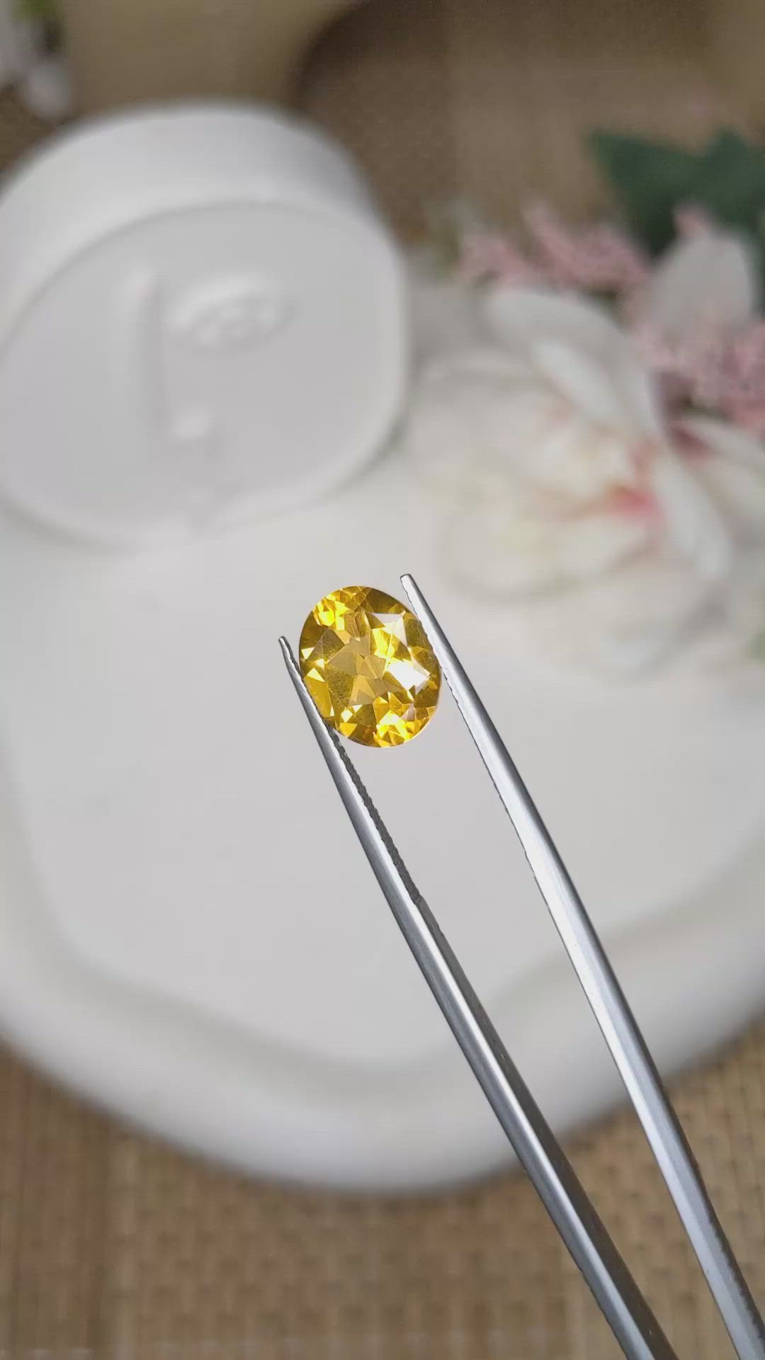 3.10 Ct. Yellow Citrine from Ceylon (Sri Lanka) Size Video