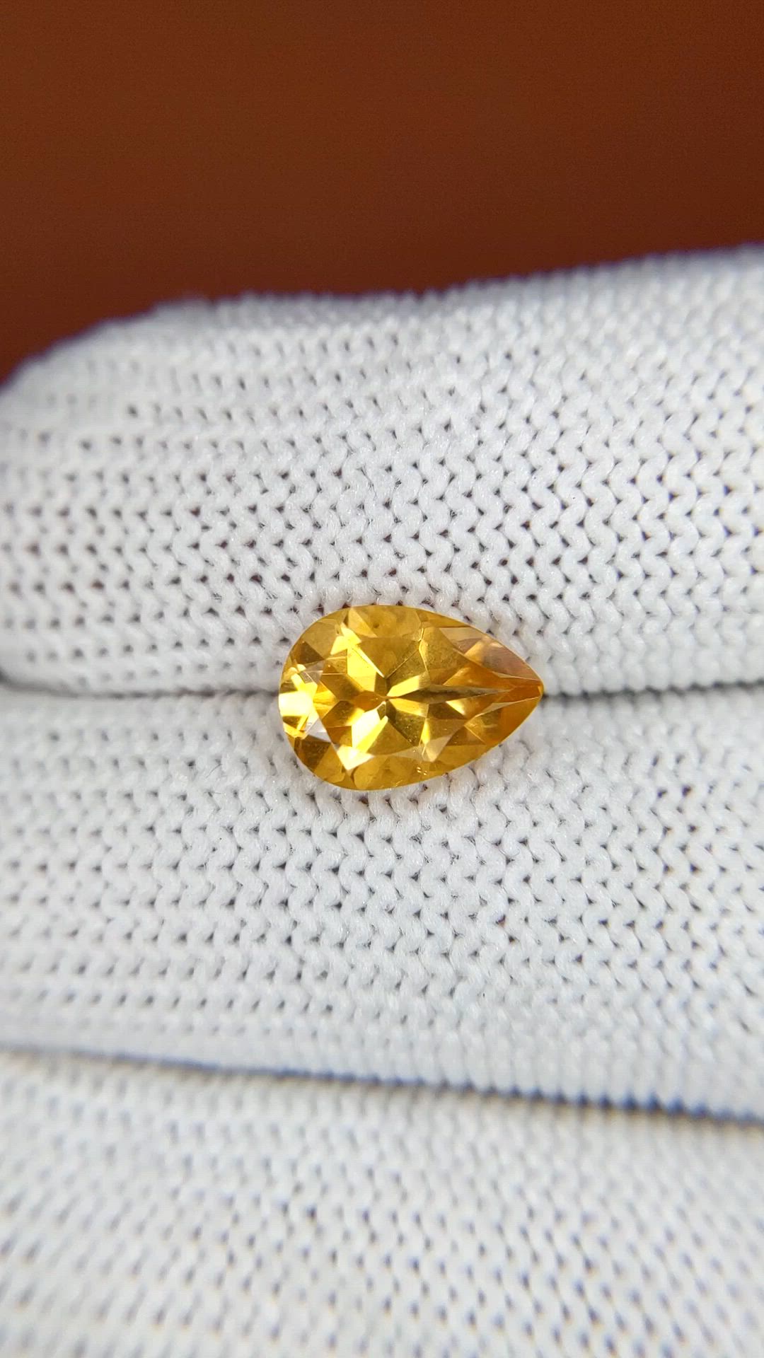 1.83 Ct. Yellowish Orange Citrine from Ceylon (Sri Lanka) Size Video