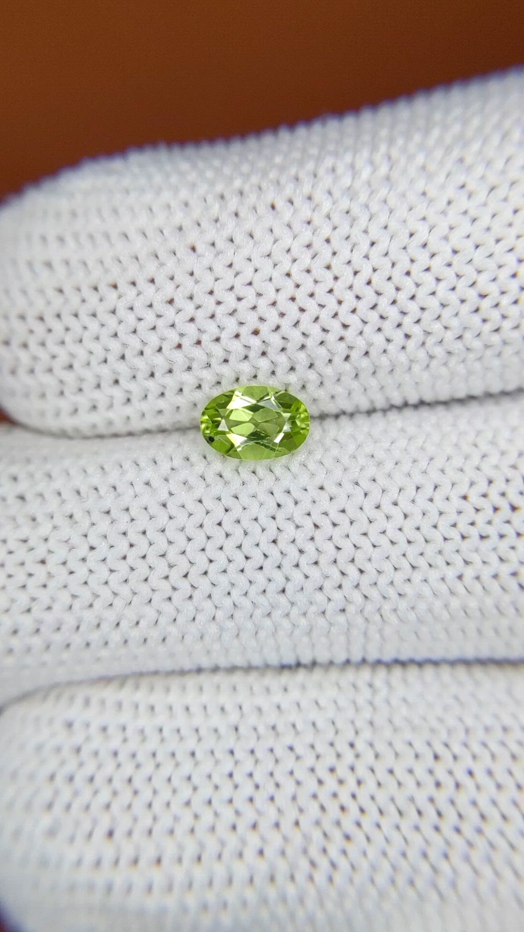 0.51 Ct. Green (Lime Green) Peridot from Ceylon (Sri Lanka) Size Video