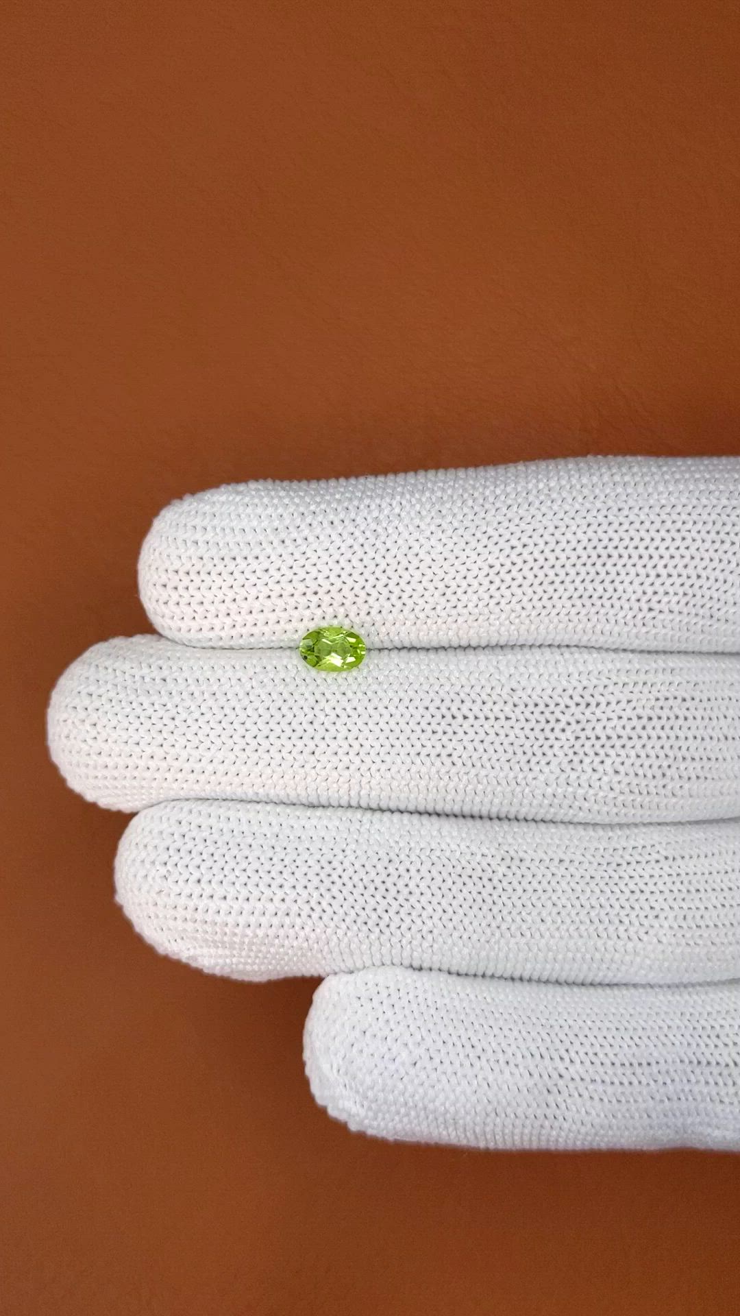 0.51 Ct. Green (Lime Green) Peridot from Ceylon (Sri Lanka) Size Video
