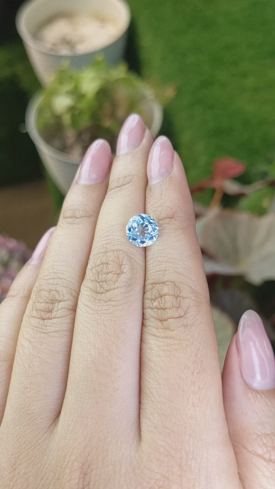 2.96 Ct. Sky Blue Topaz from Ceylon (Sri Lanka) Size Video