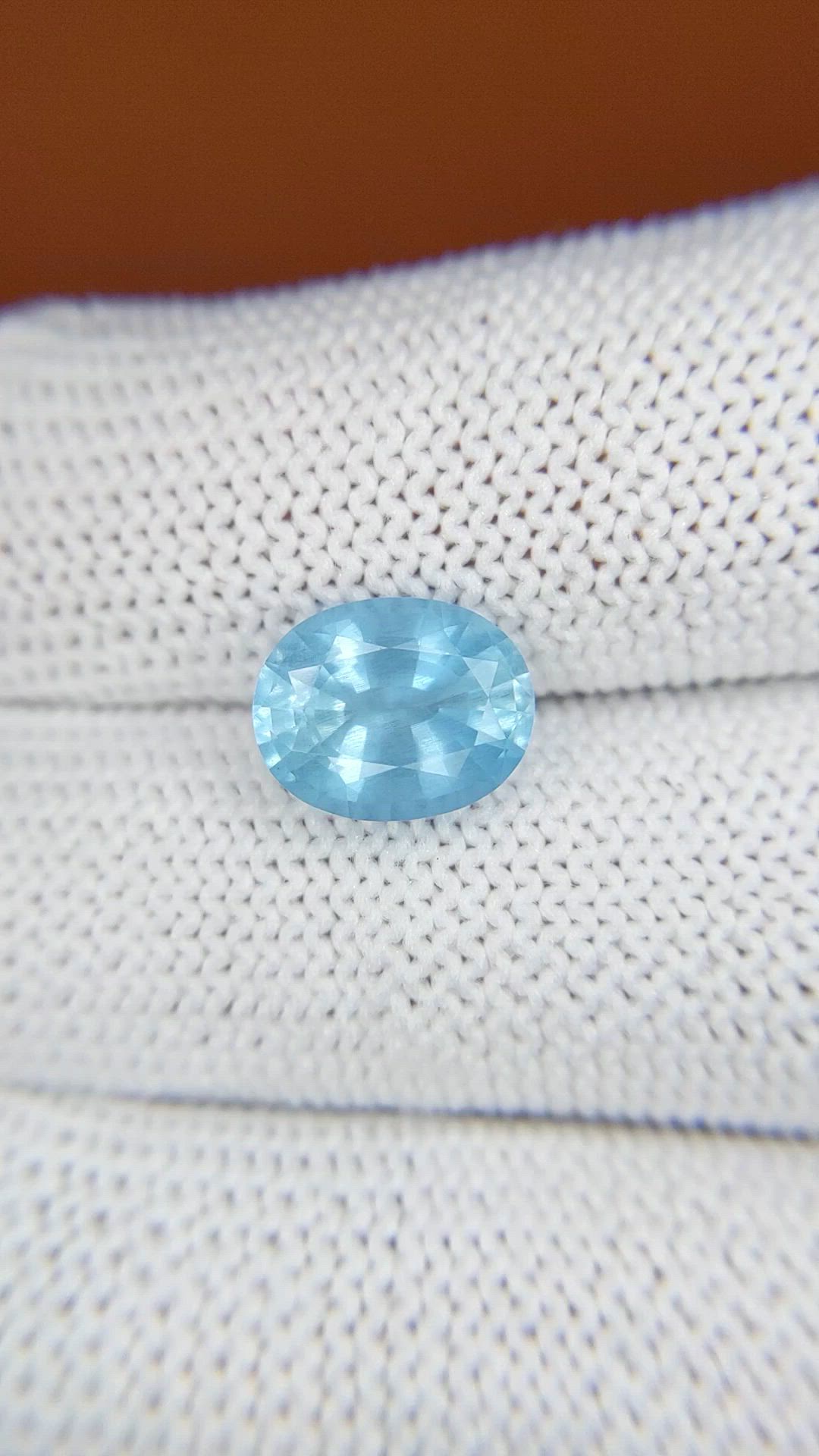 2.47 Ct. Blue Aquamarine from Ceylon (Sri Lanka) Size Video