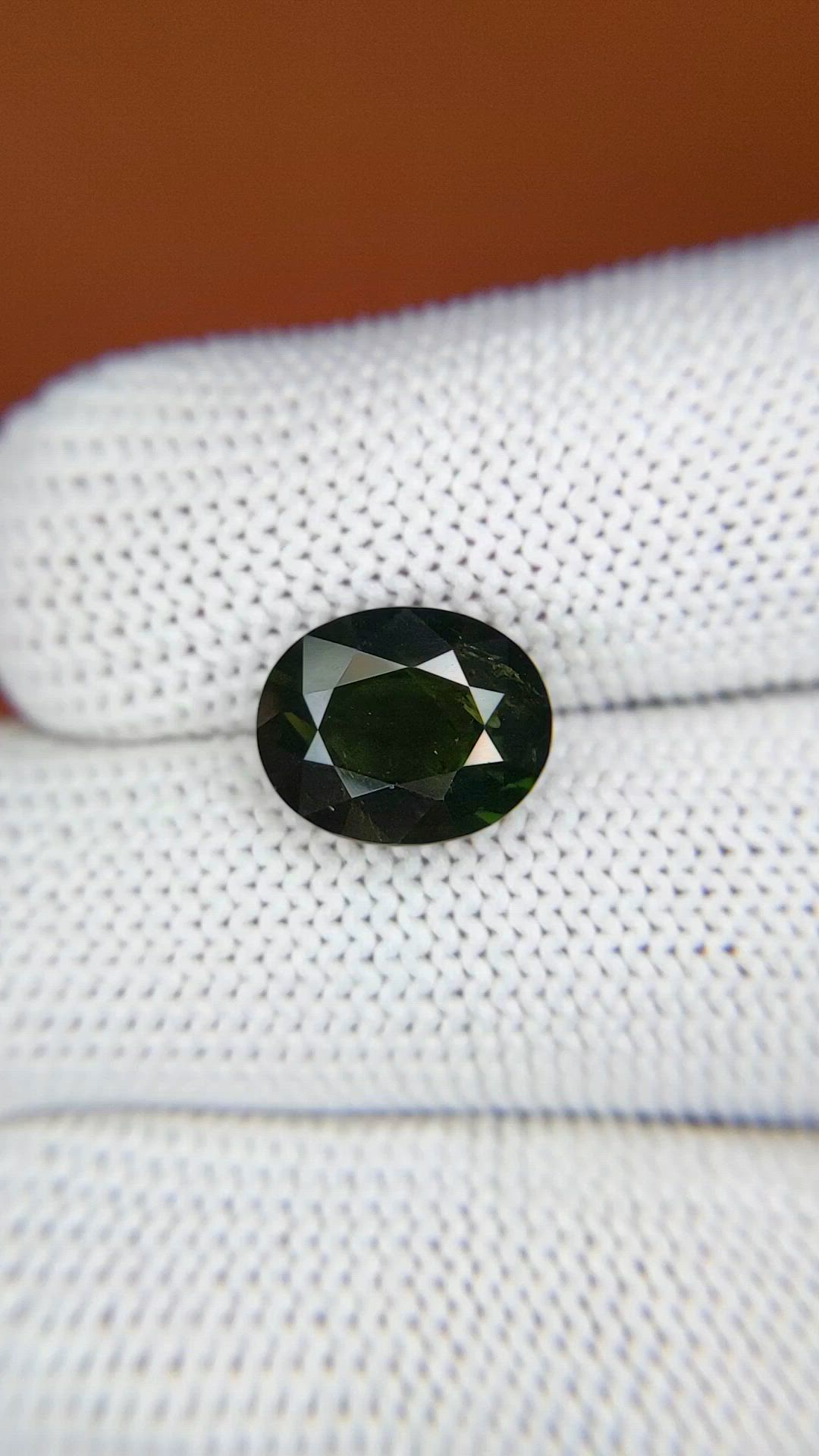 3.19 Ct. Green Tourmaline from Ceylon (Sri Lanka) Size Video