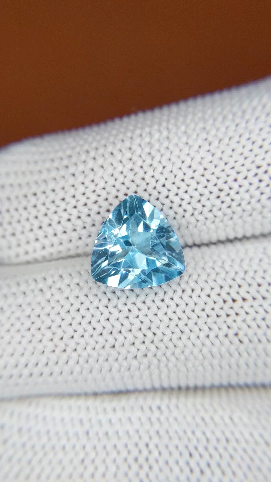 4.19 Ct. Sky Blue Topaz from Ceylon (Sri Lanka) Size Video