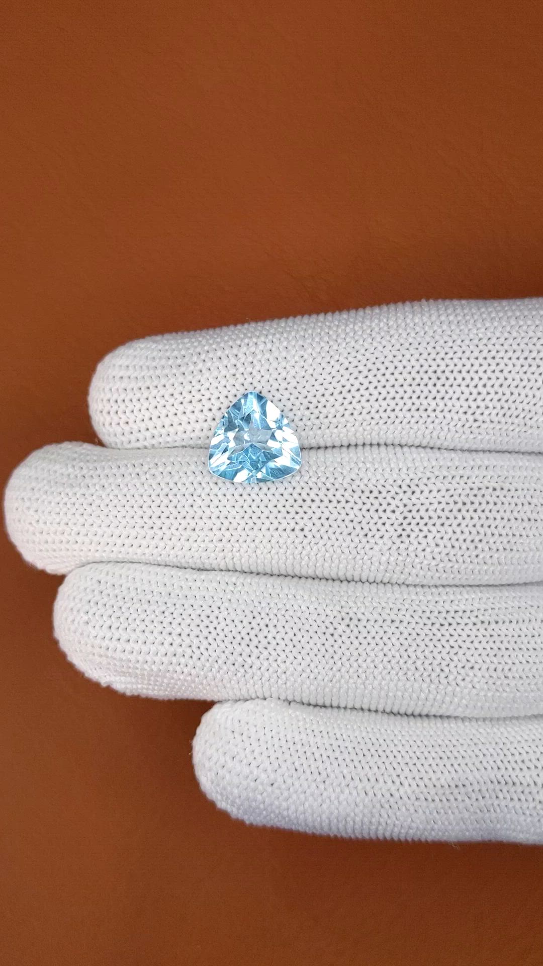 5.00 Ct. Swiss Blue Topaz from Ceylon (Sri Lanka) Size Video