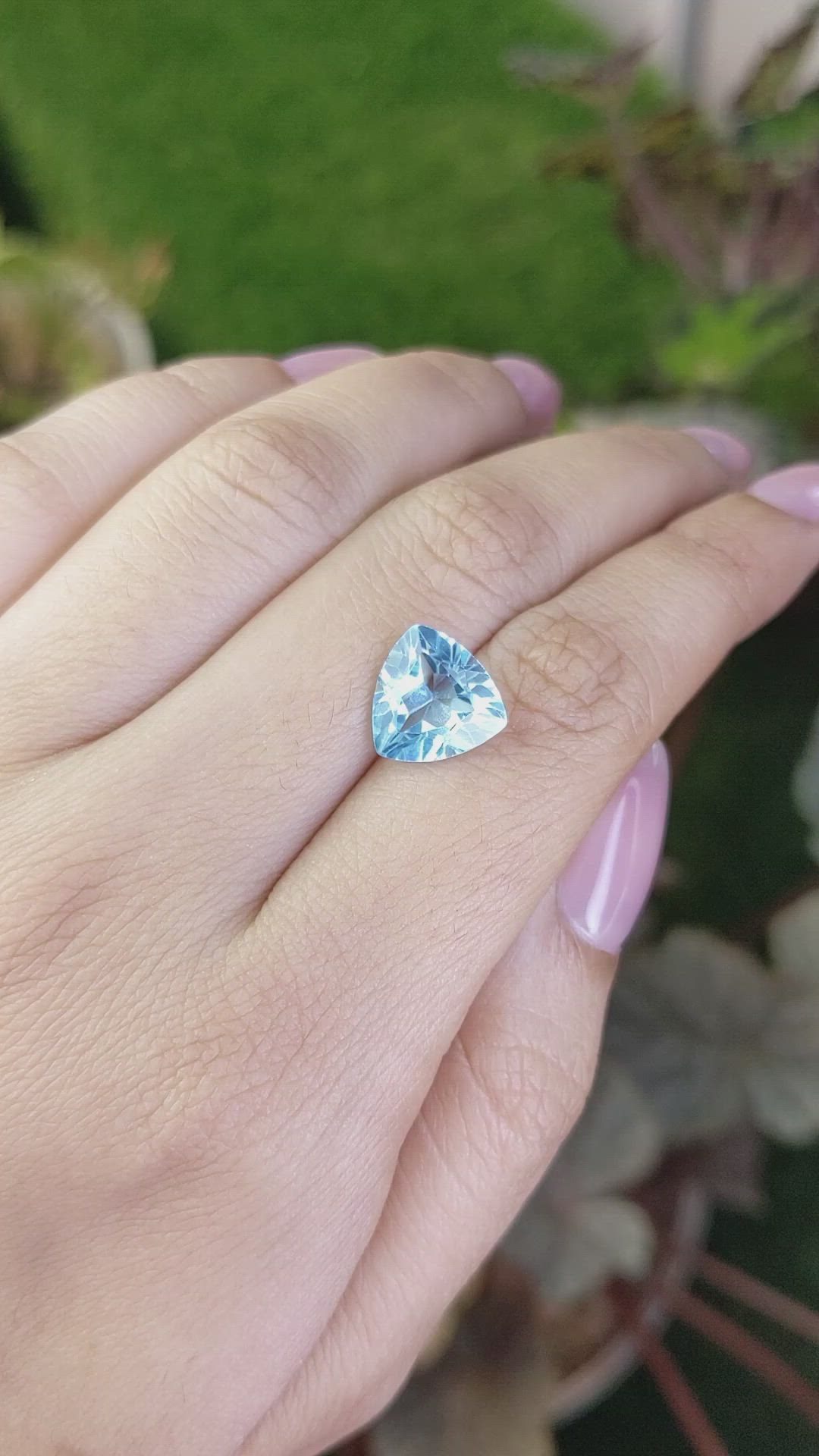 4.90 Ct. Swiss Blue Topaz from Ceylon (Sri Lanka) Size Video