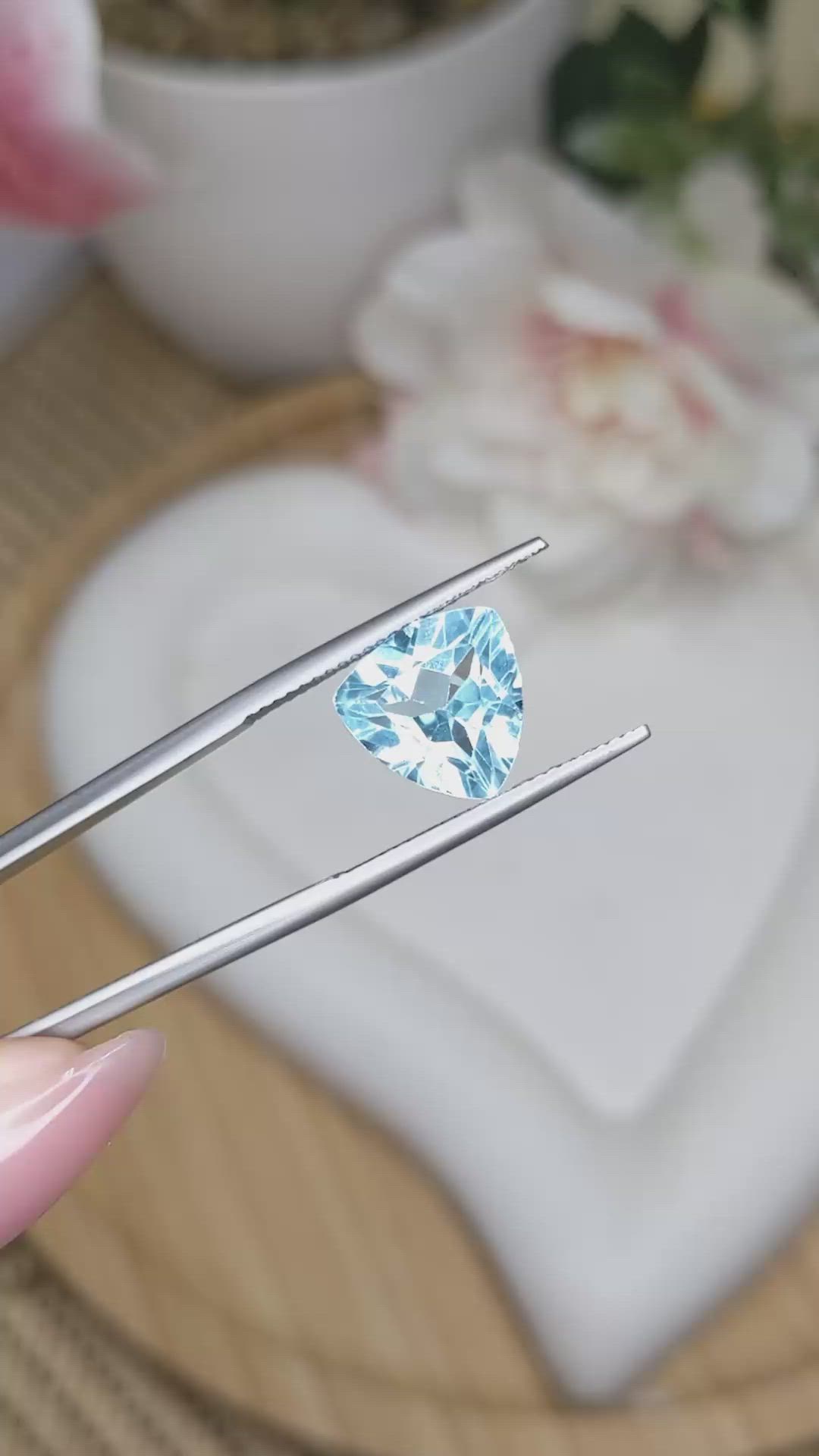 4.90 Ct. Swiss Blue Topaz from Ceylon (Sri Lanka) Size Video