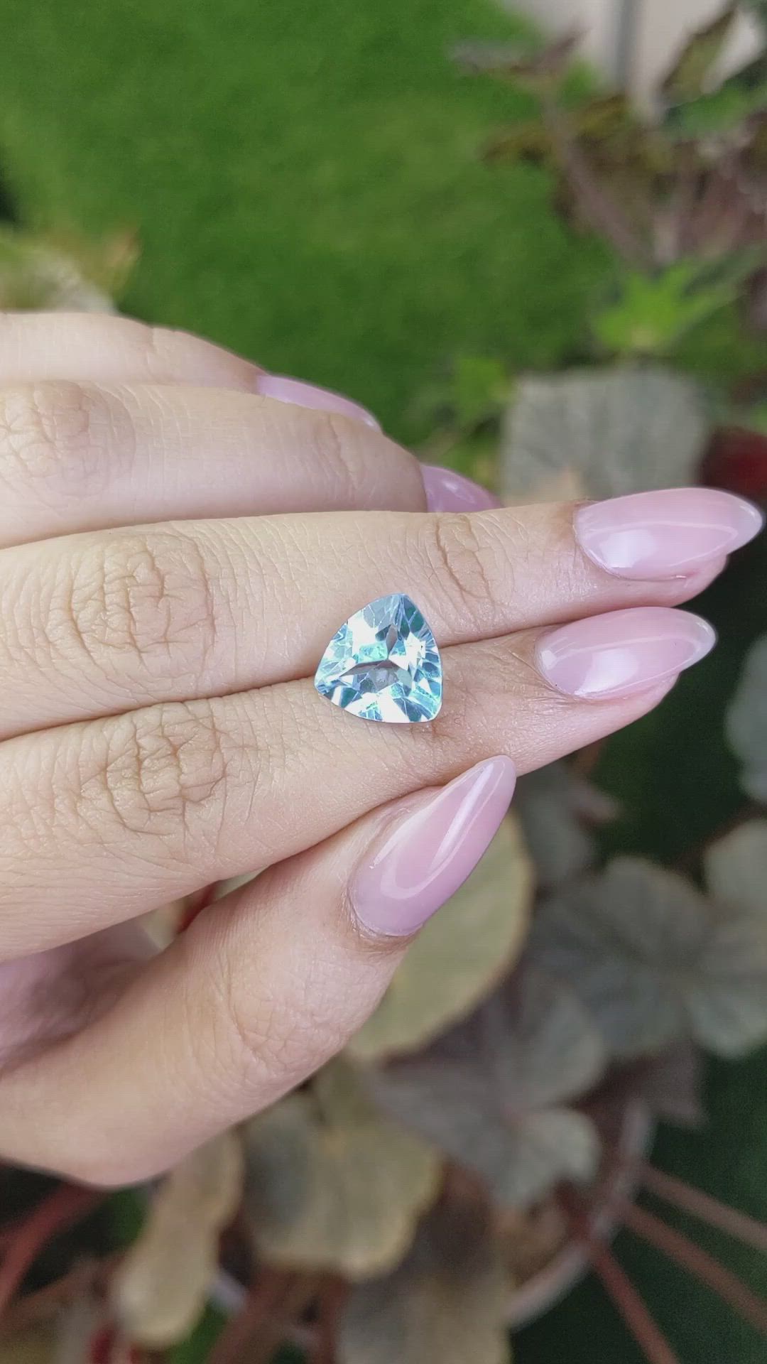 4.90 Ct. Swiss Blue Topaz from Ceylon (Sri Lanka) Size Video
