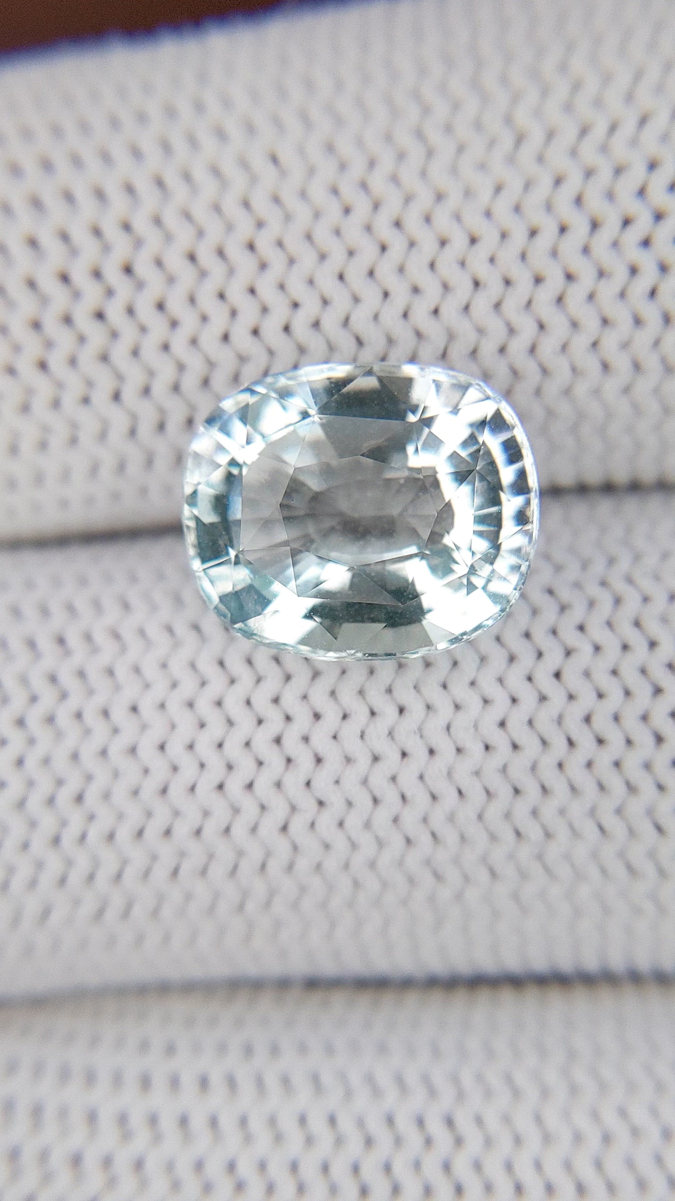 5.00 Ct. Green Beryl from Ceylon (Sri Lanka) Size Video