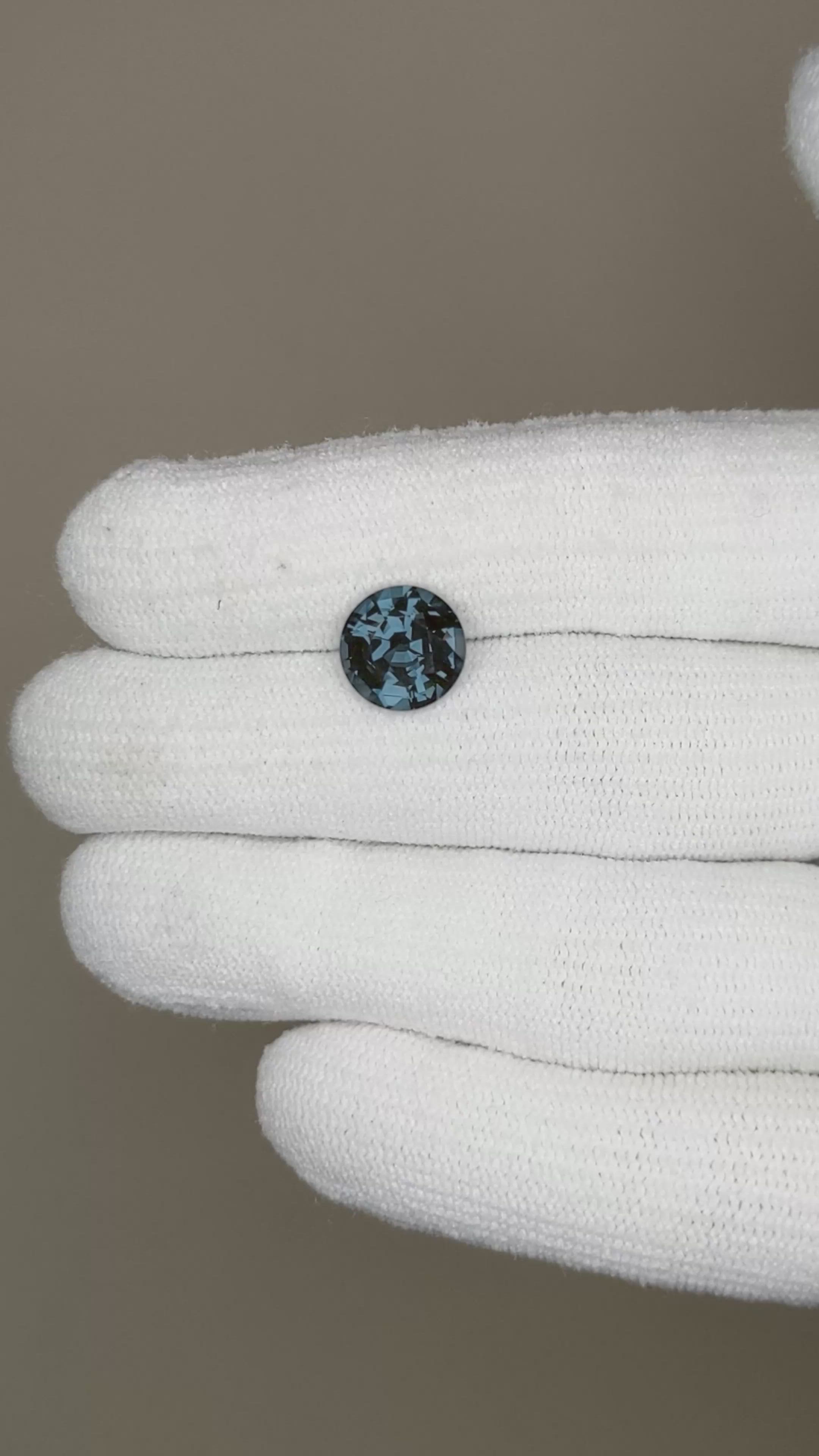 2.66 Ct. Spinel from Ceylon (Sri Lanka) Size Video