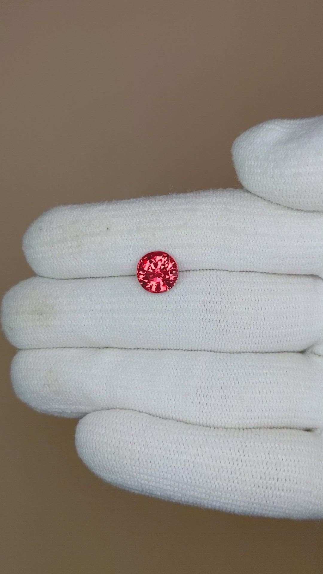 2.10 Ct. Spinel from Ceylon (Sri Lanka) Size Video
