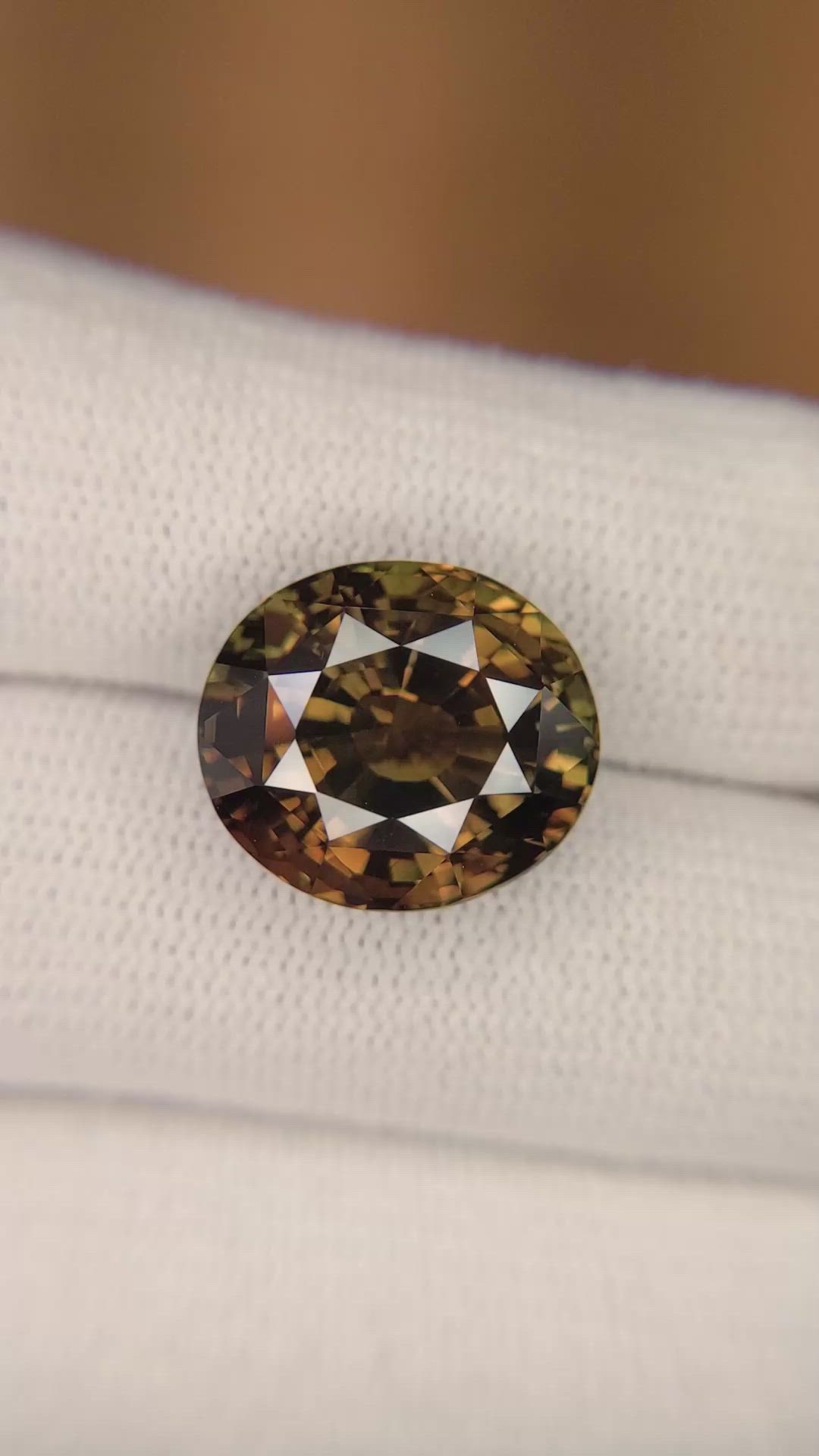 15.26 Ct. Alexandrite from Ceylon (Sri Lanka) Size Video